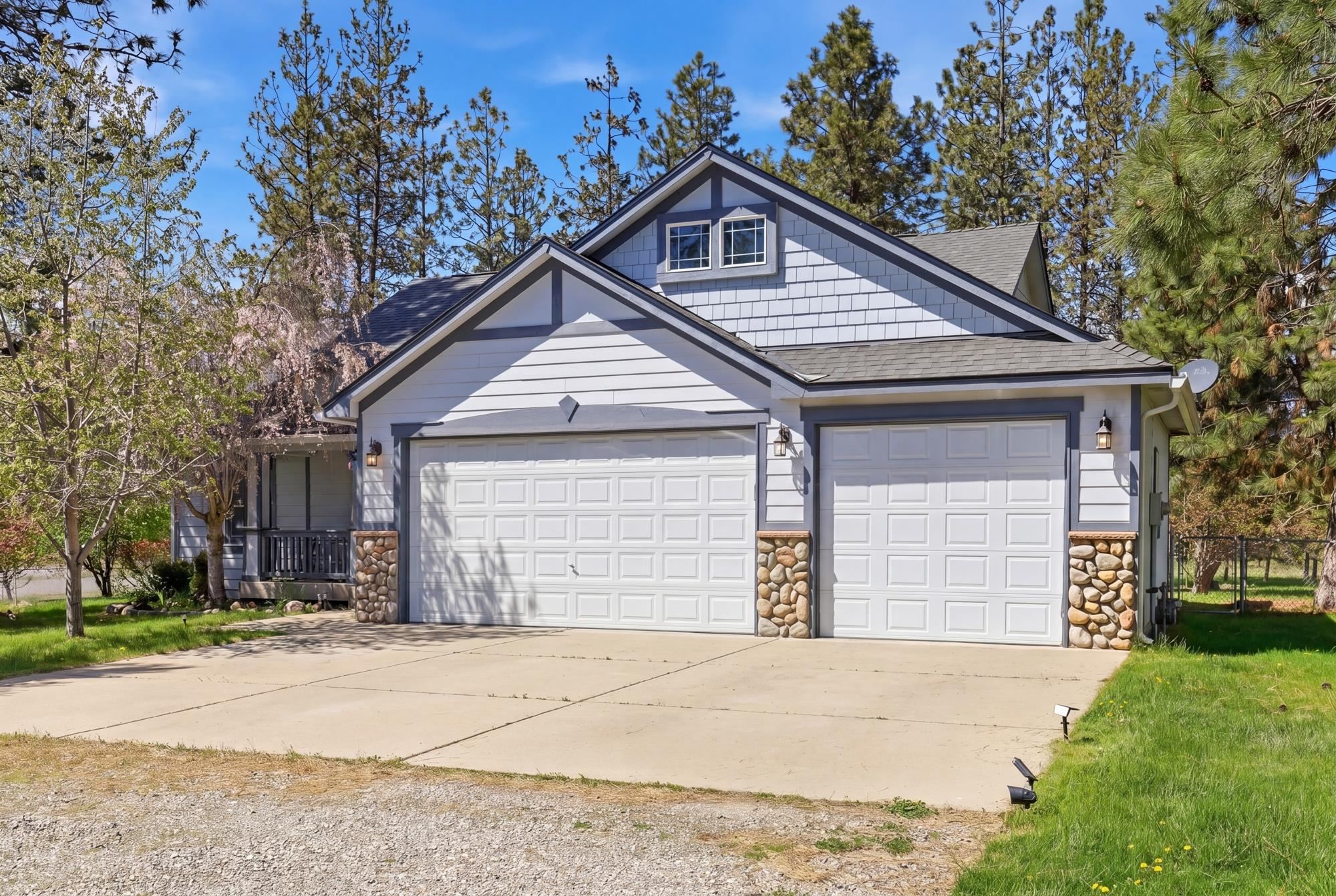 6261 Jenna Dr — photo