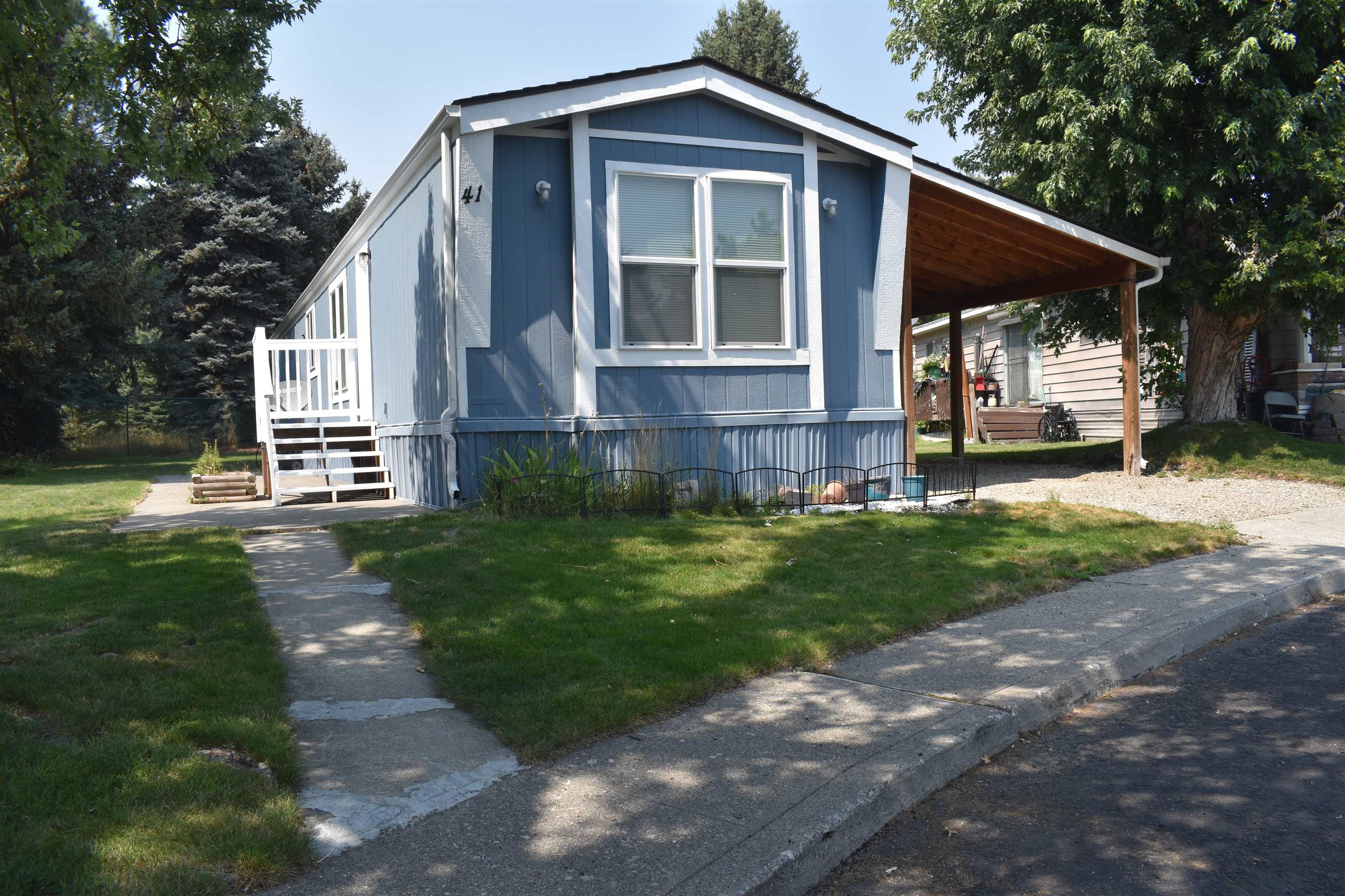 3110 E Chattaroy Rd — photo