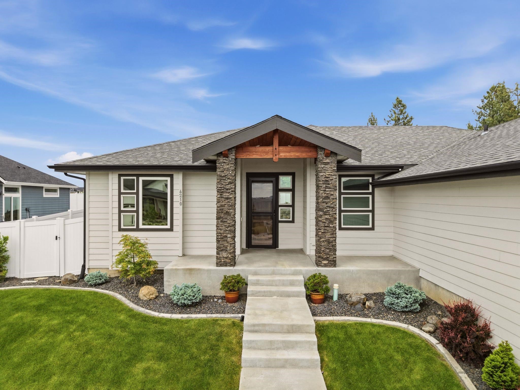 4210 W Pine Cliff Dr — photo