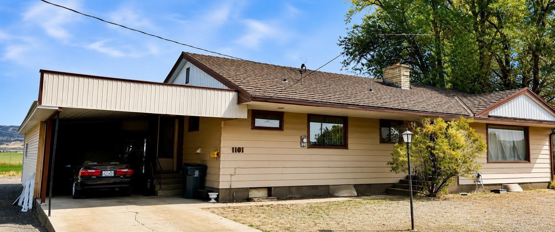 1101 E Dobson Rd — photo