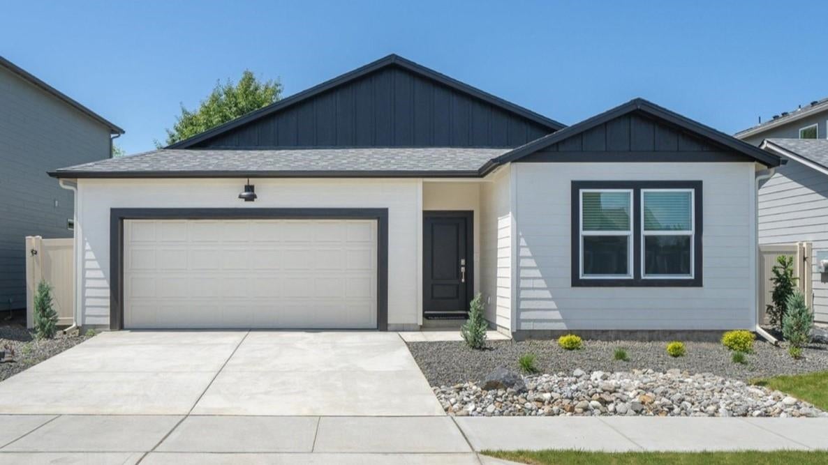 225 W Pheasant Bluff Ave — photo
