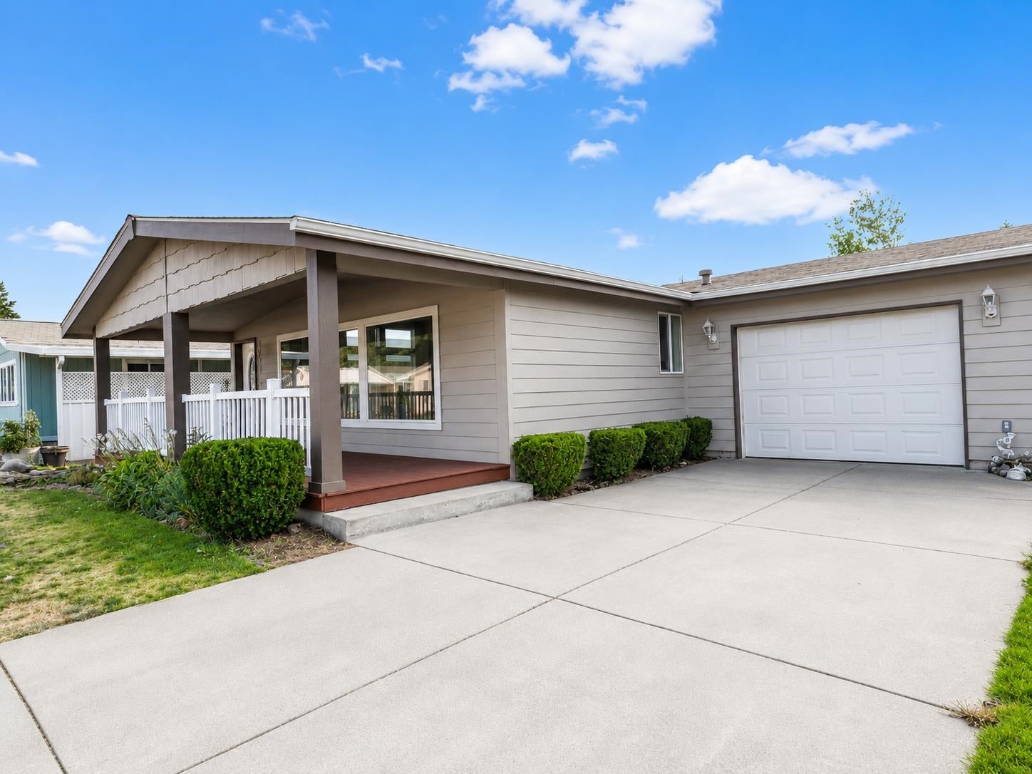 1617 N Hodges Ln — photo