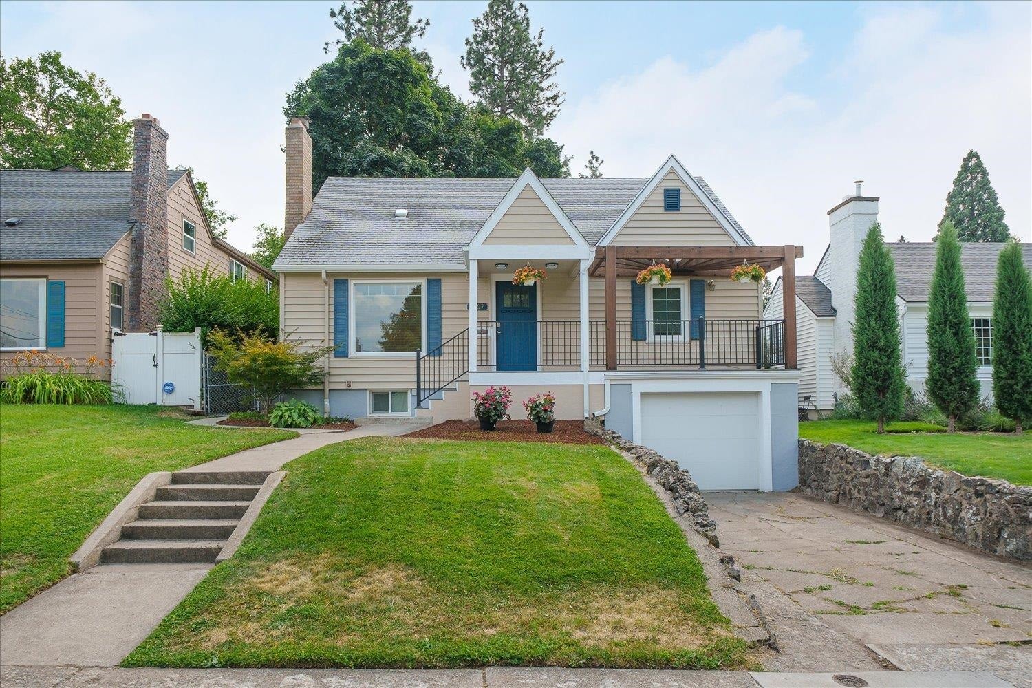 1107 W 27th Ave — photo