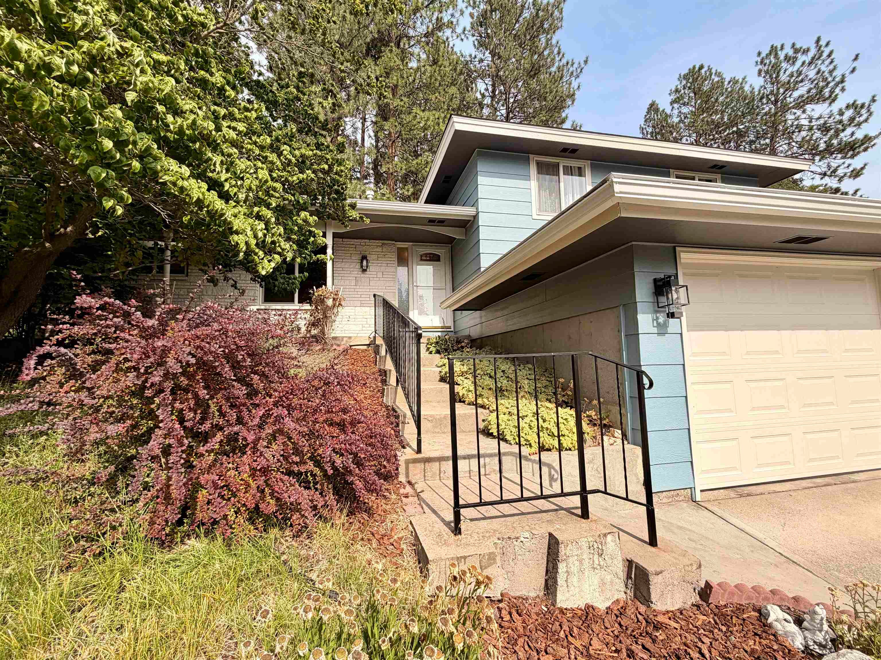 9924 N Woodridge Dr — photo