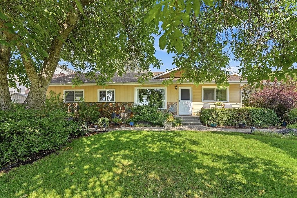 1616 W Strong Rd — photo