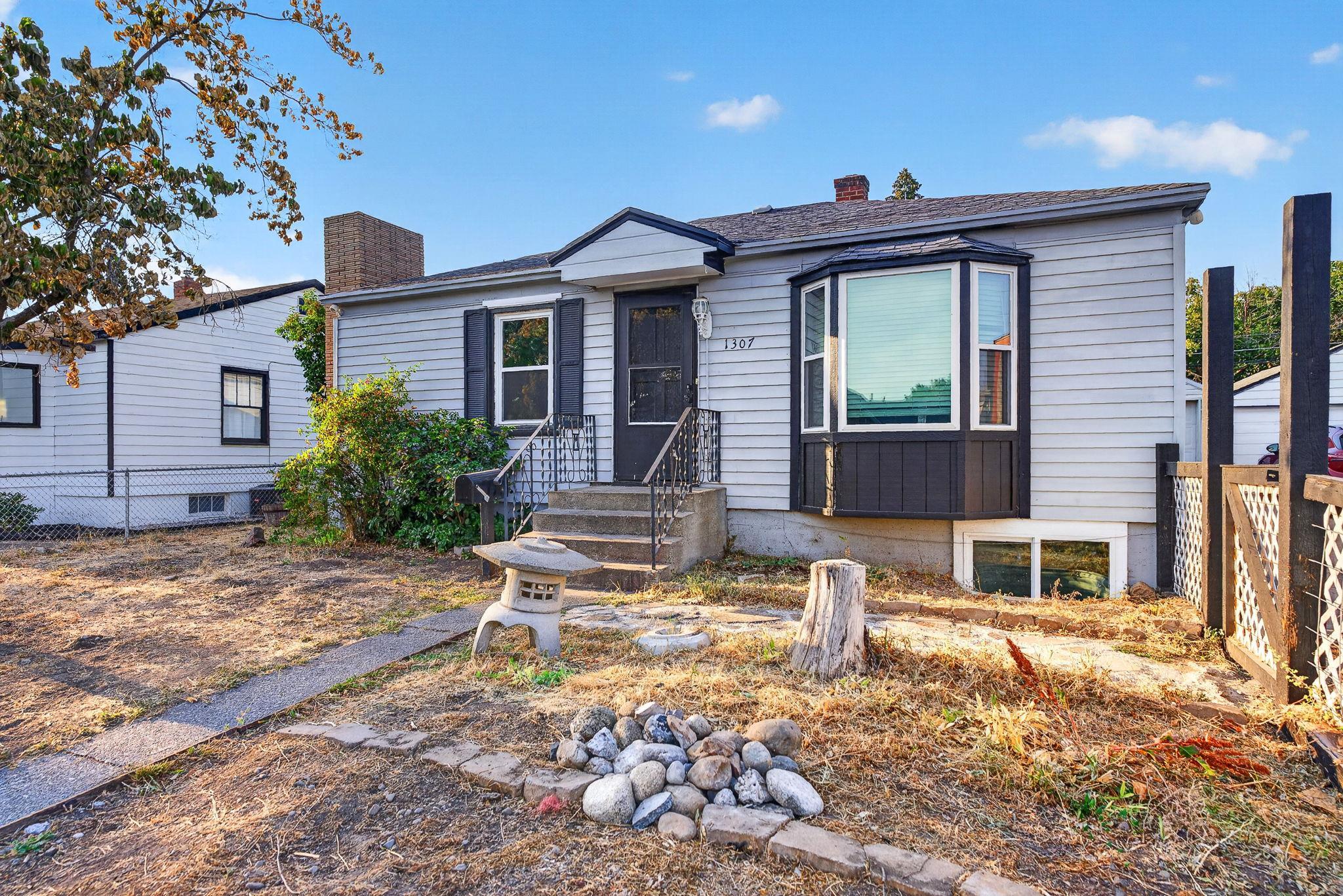 1307 E Gordon Ave — photo