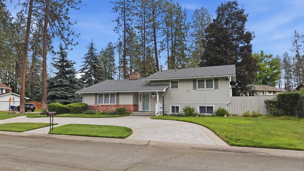 1005 W Bellwood Dr — photo