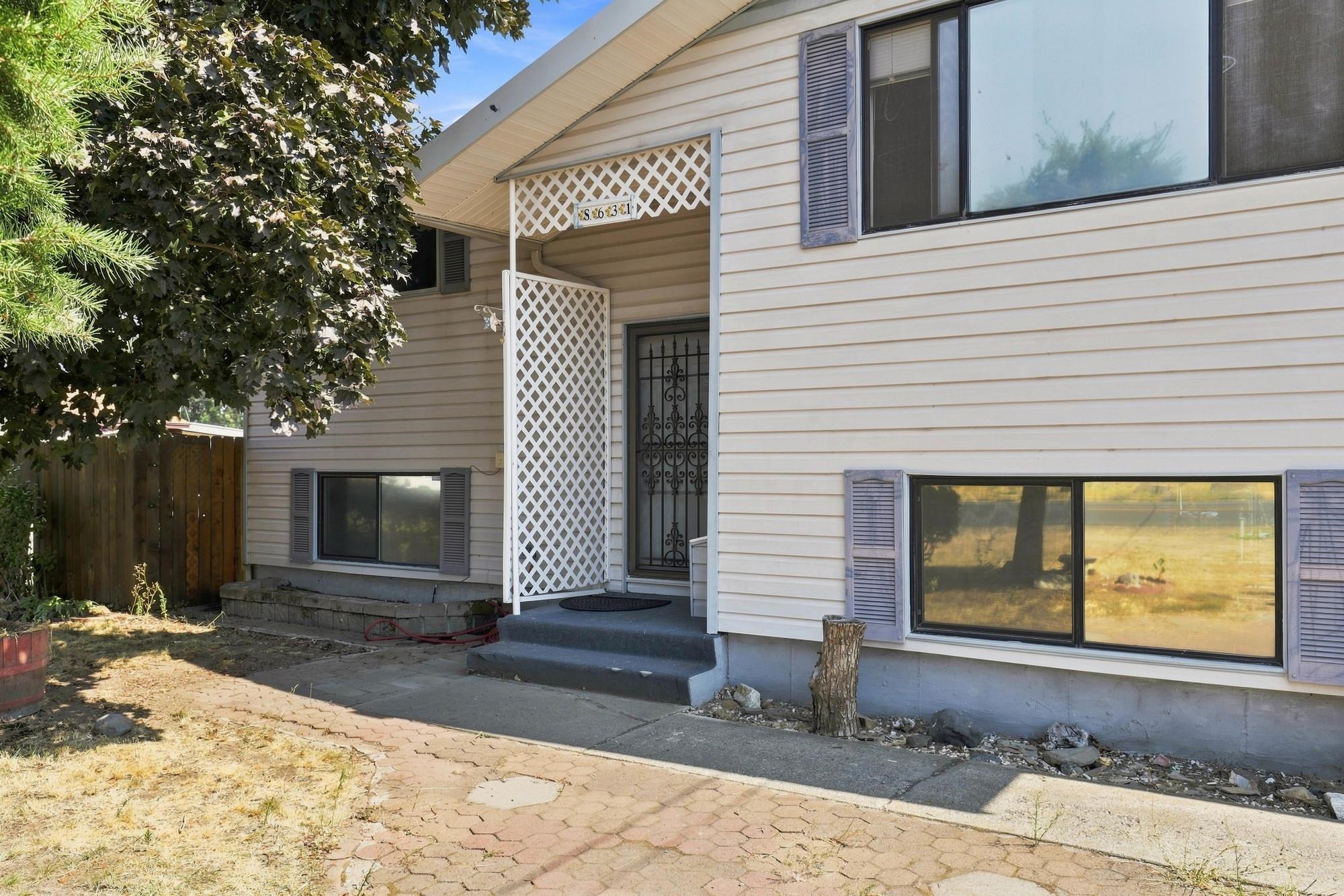 631 S Jefferson St — photo