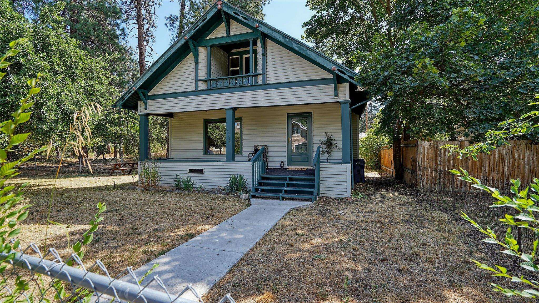 2714 E Hartson Ave — photo