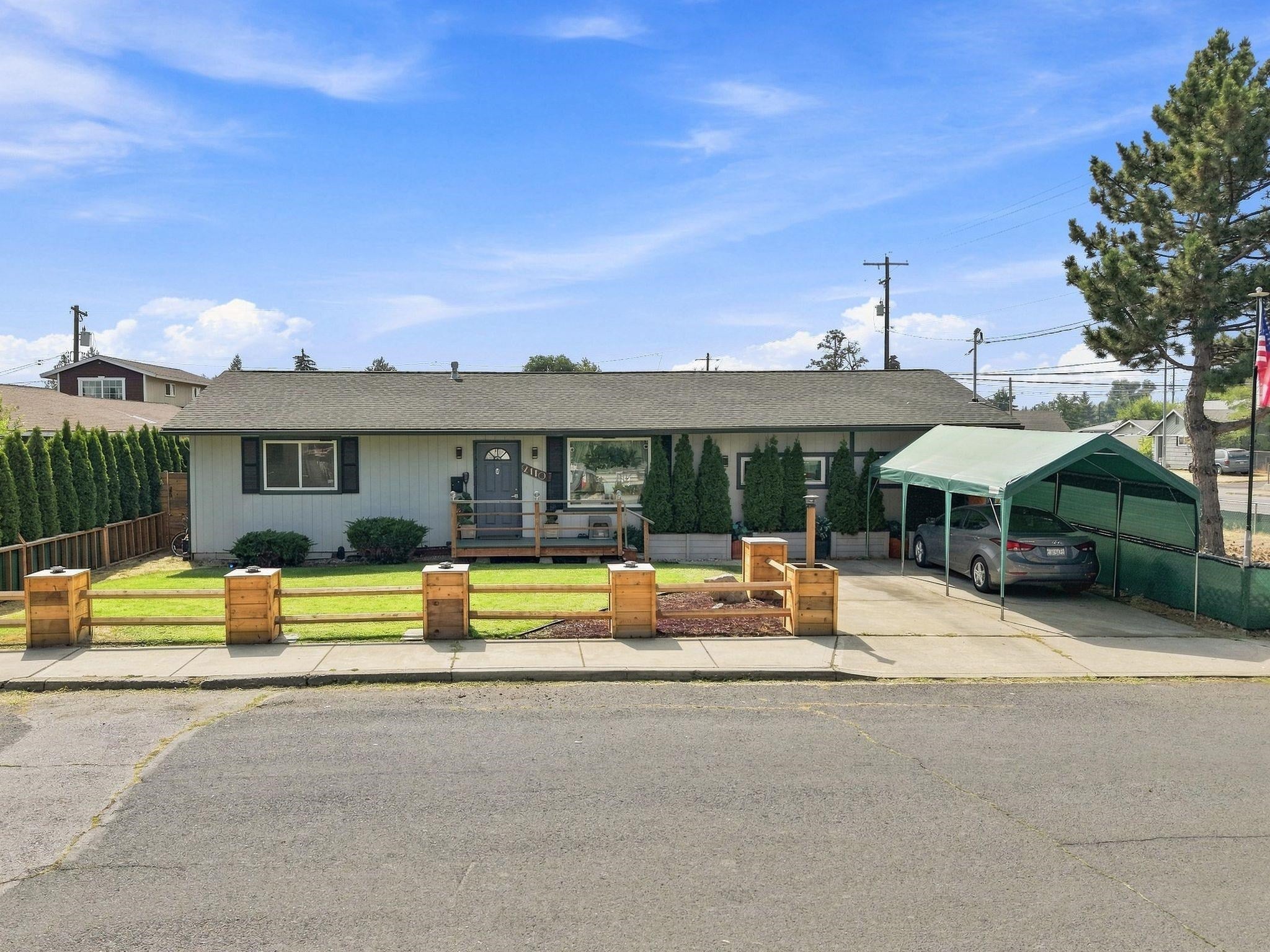 2110 E Decatur Ave — photo