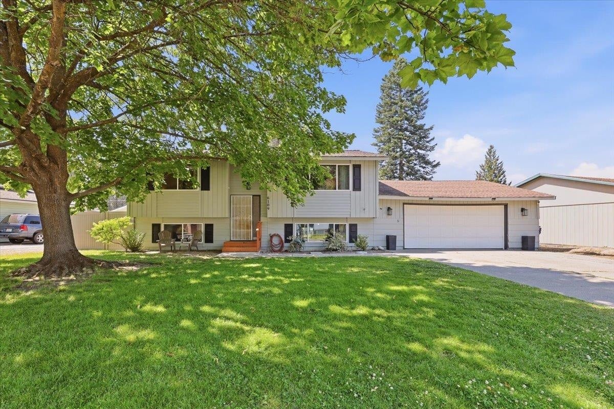 6109 N Oxford Dr — photo