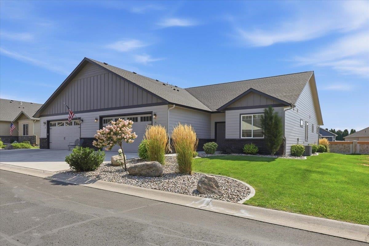 1109 N Country Club Dr — photo
