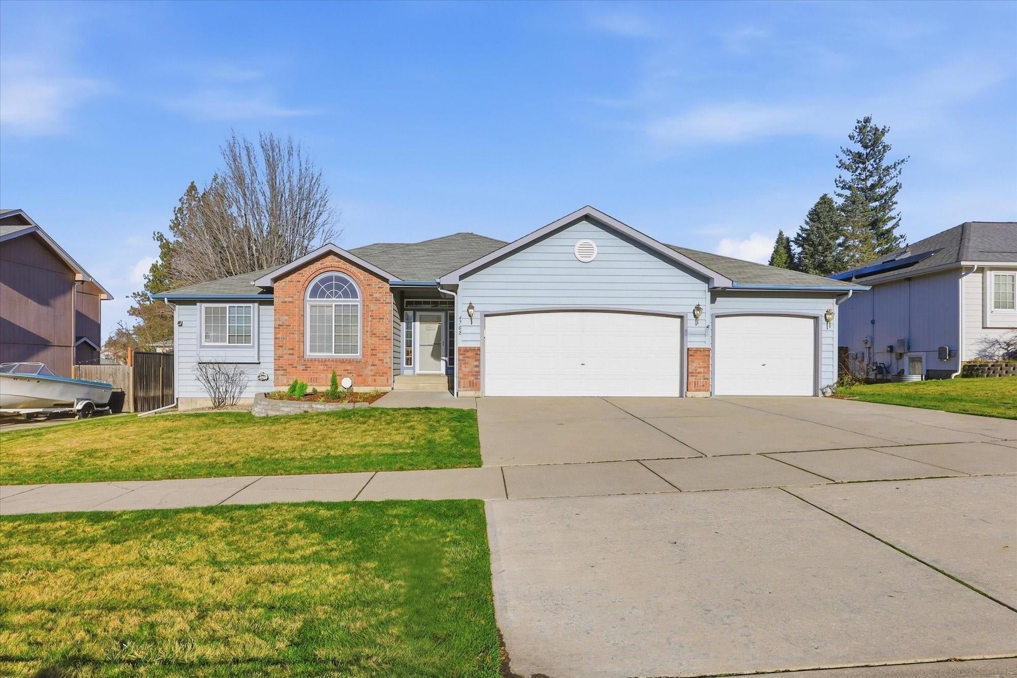 4708 W Belmont Dr — photo