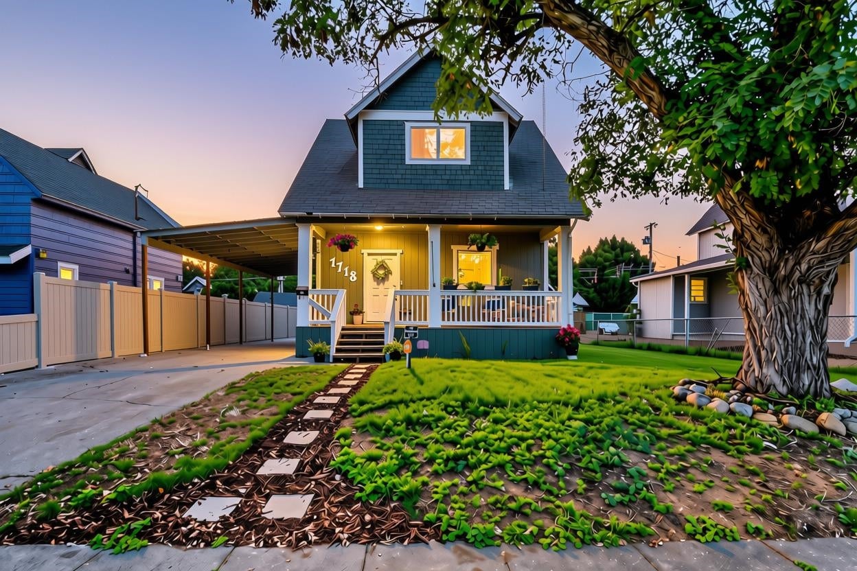 1718 W Nora Ave — photo