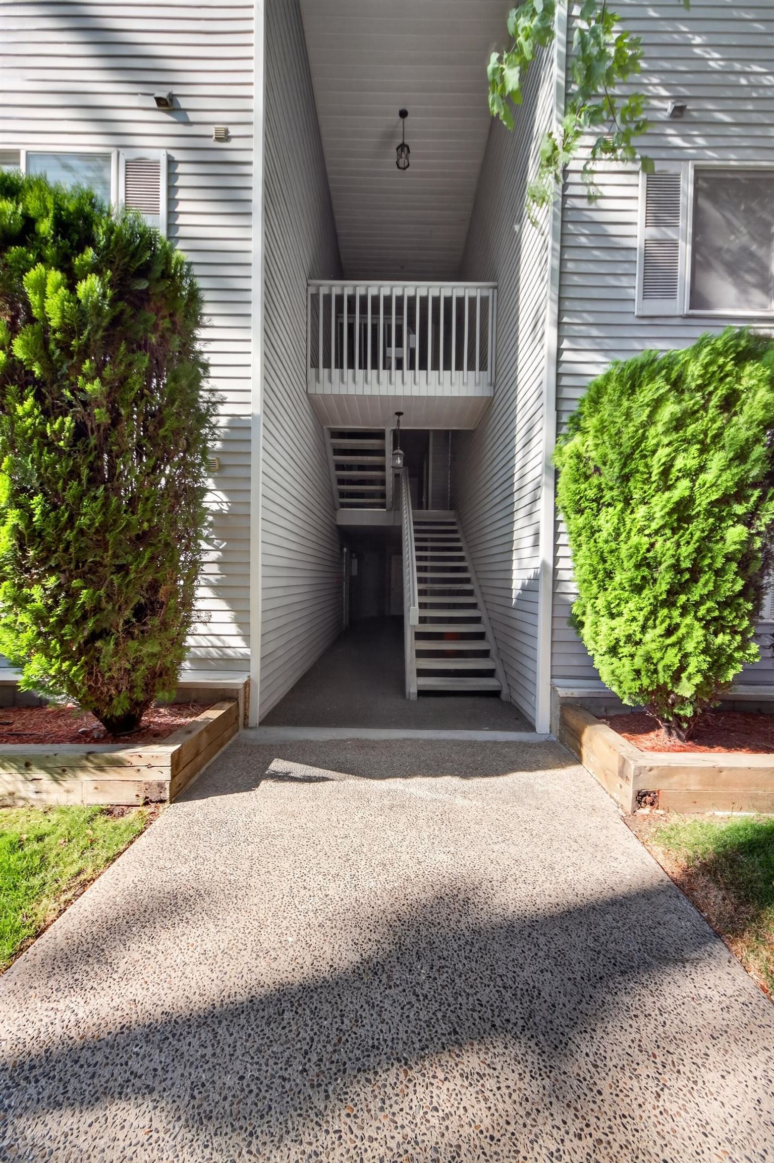 912 W Lincoln Pl — photo