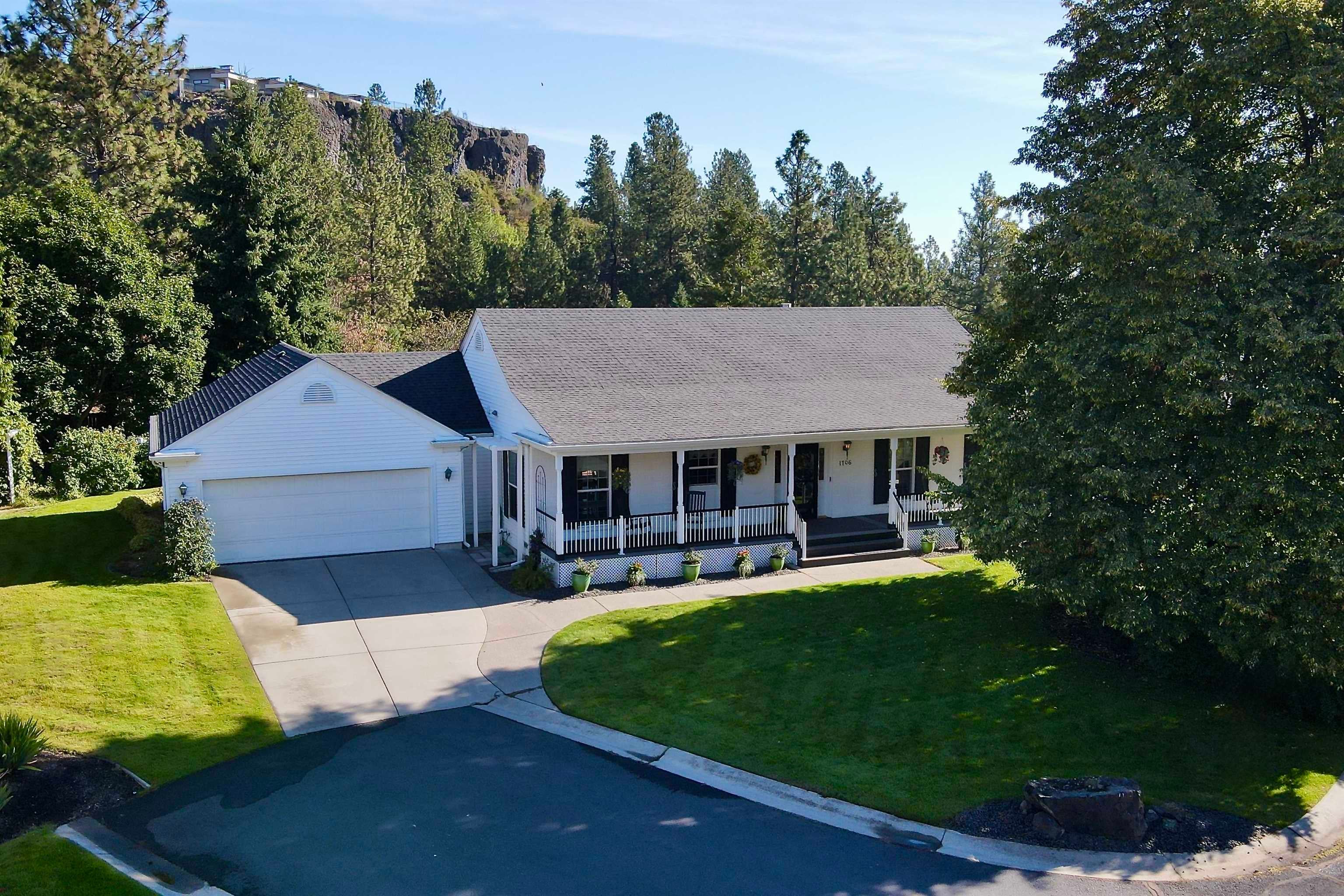 1706 W Wedgewood Ln — photo