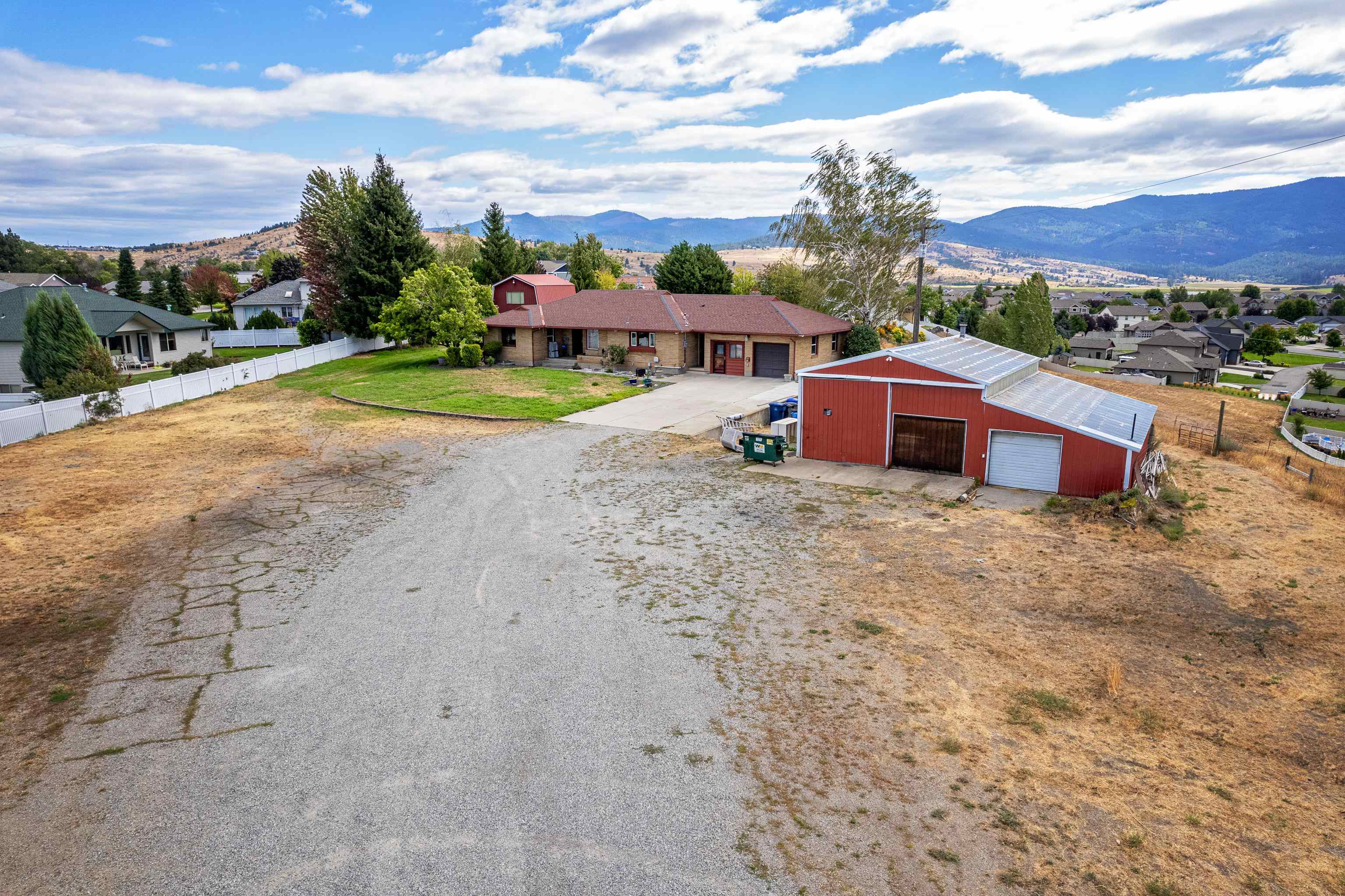 1007 S Barker Rd — photo