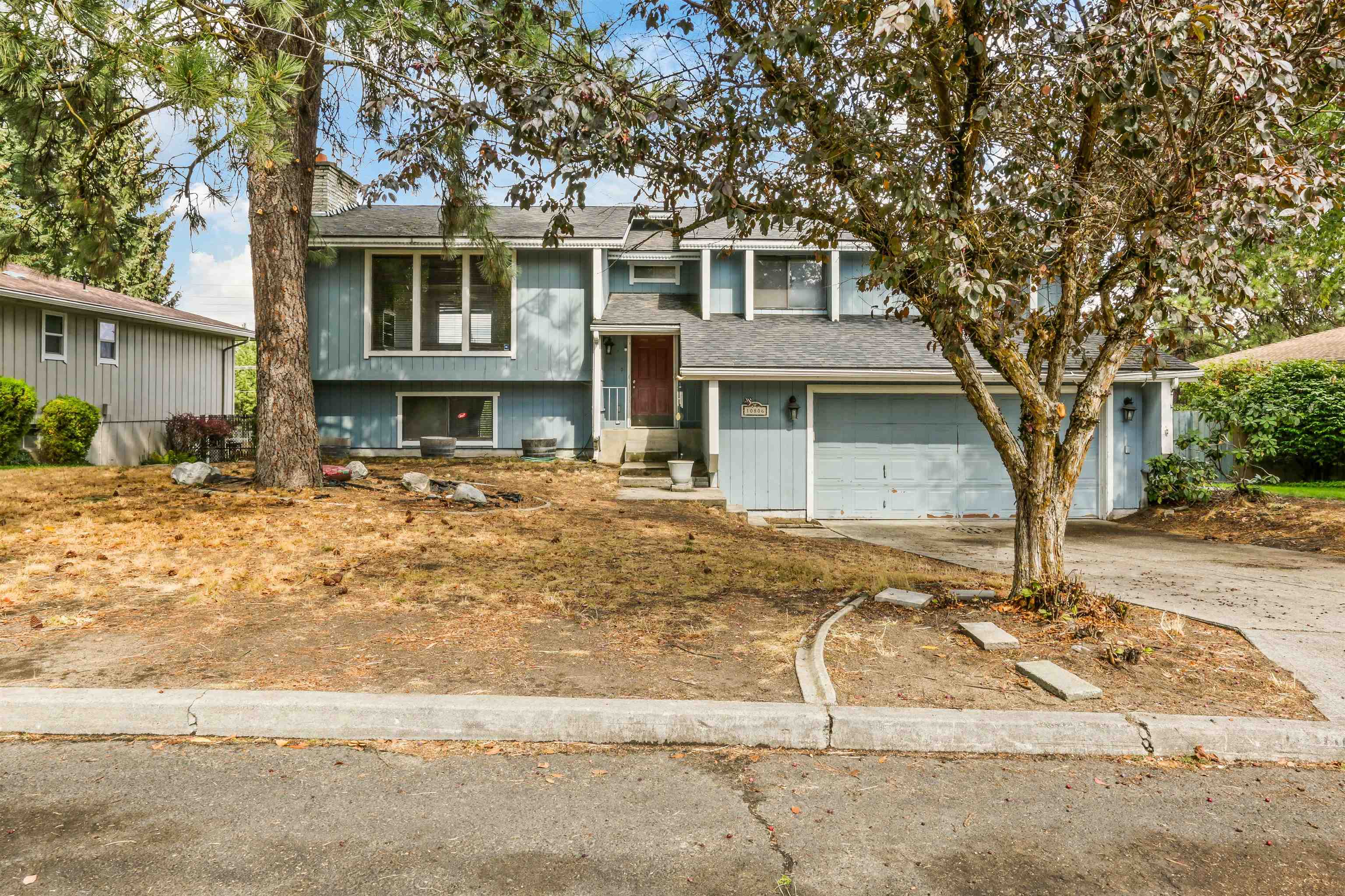 10806 N College Place Dr — photo