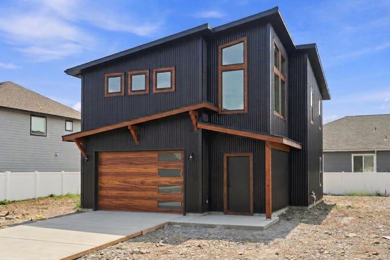 17332 E Maxwell Ave — photo