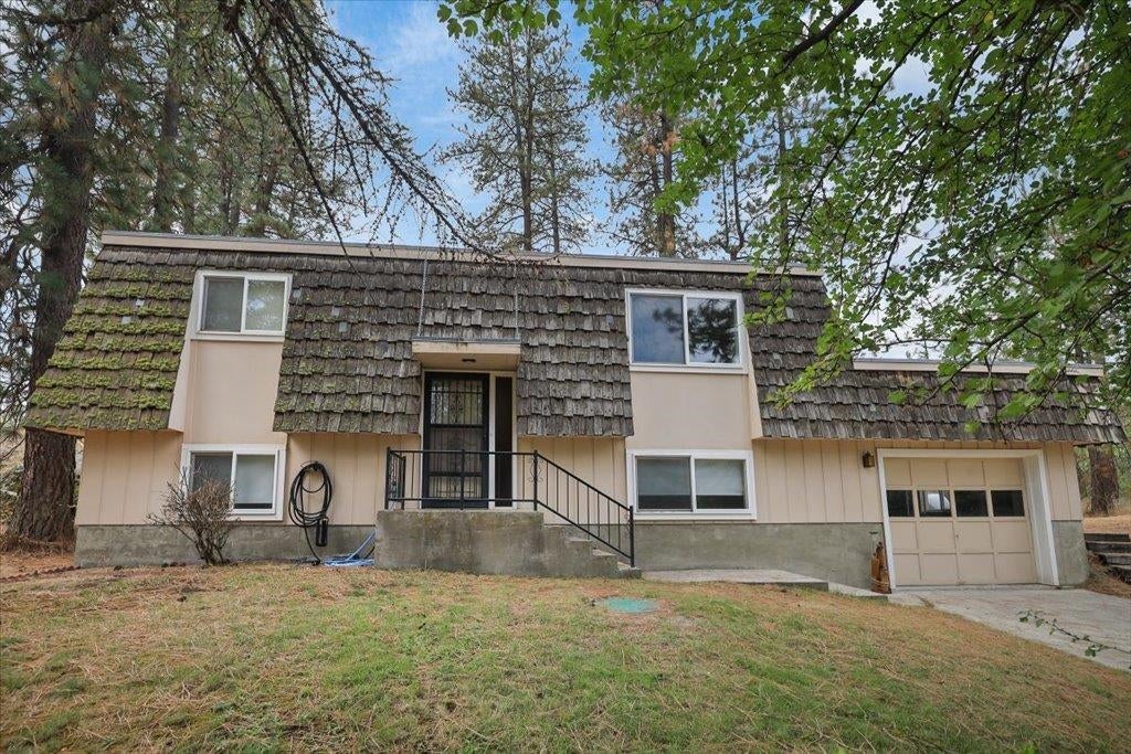 2211 W Hazard Rd — photo