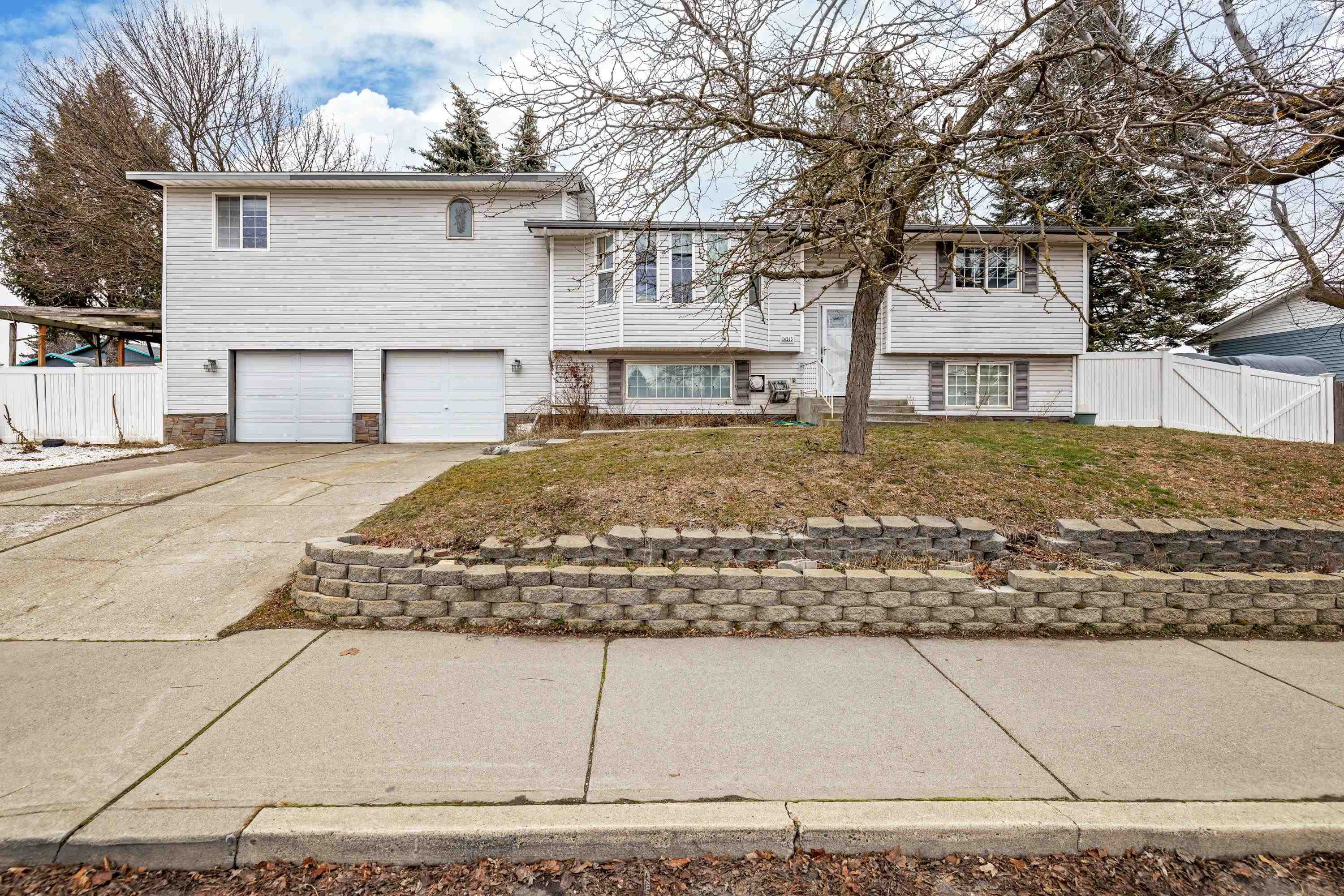 14315 E 24th Ave — photo