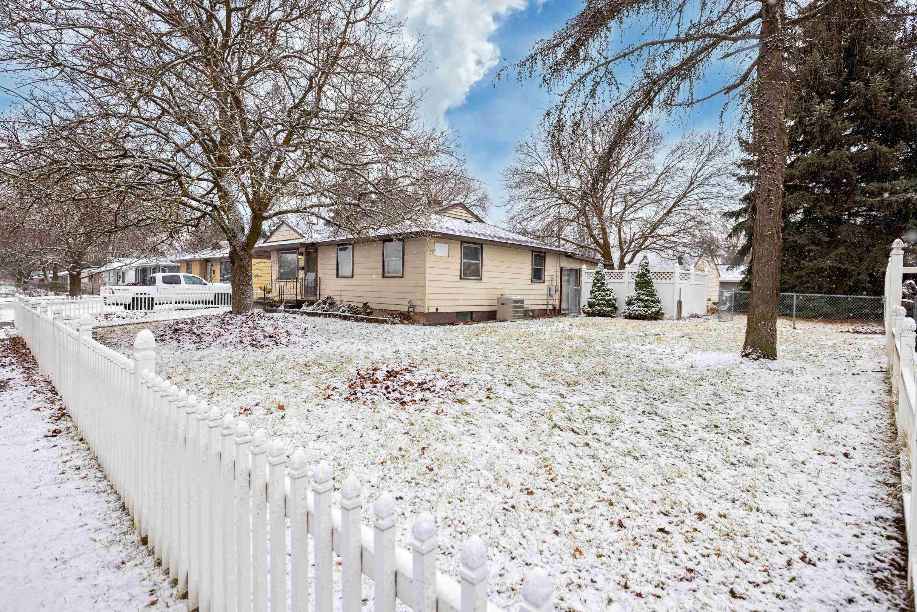 708 E Decatur Ave, Spokane, WA 99208 — photo 2