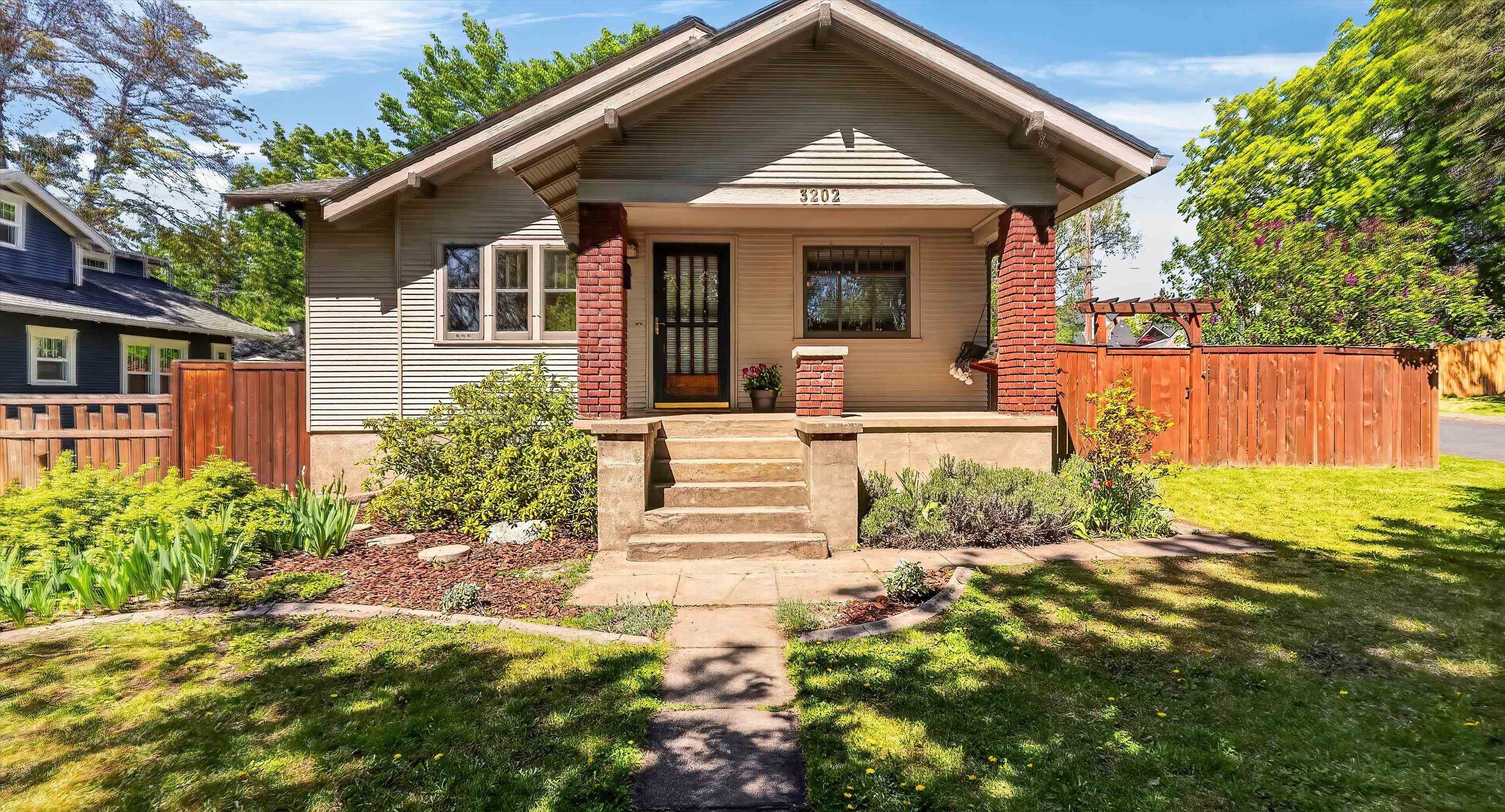 3202 W Kiernan Ave — photo
