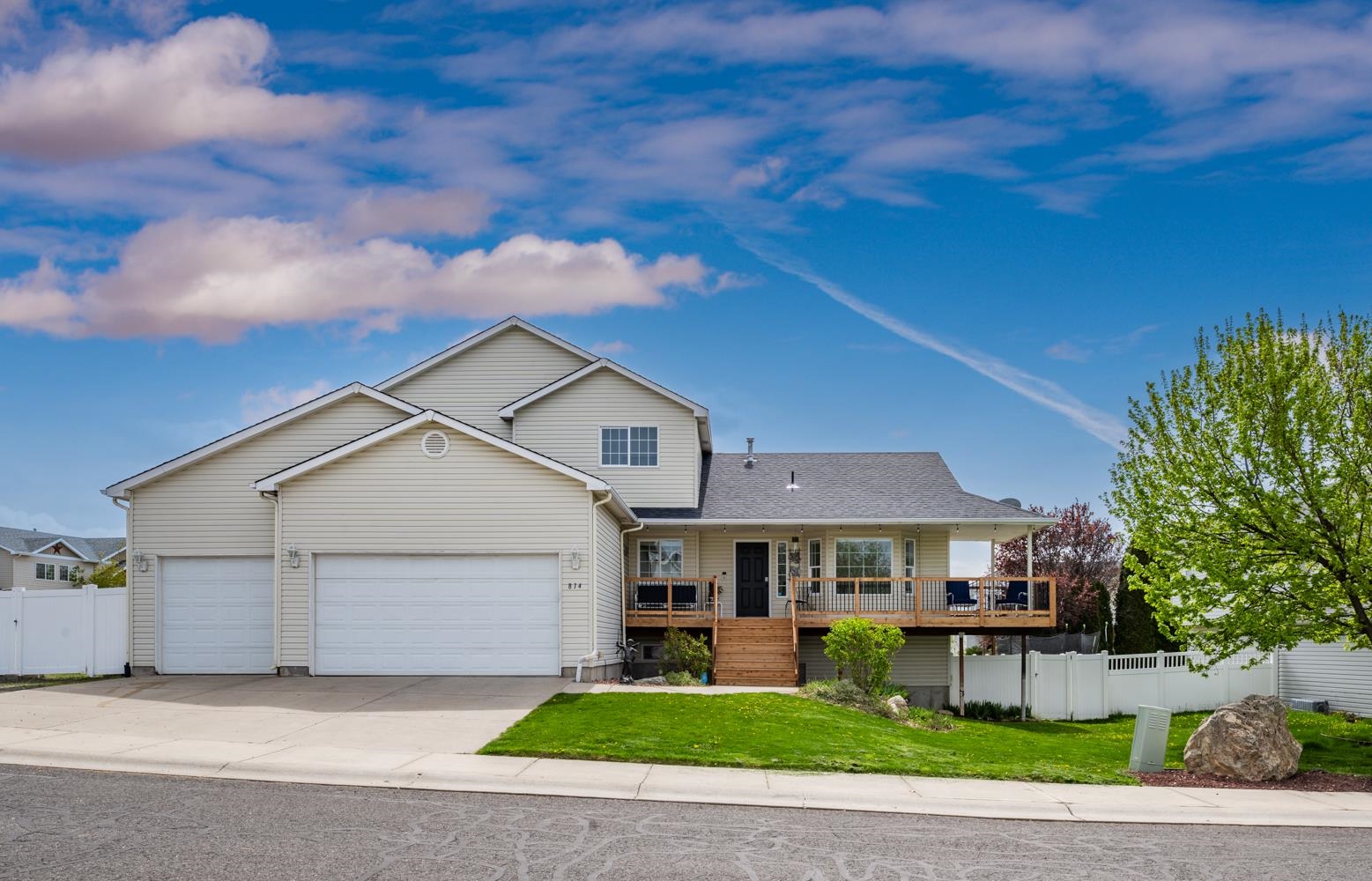 1015 N Fox Ridge Rd, Medical Lake, WA 99022