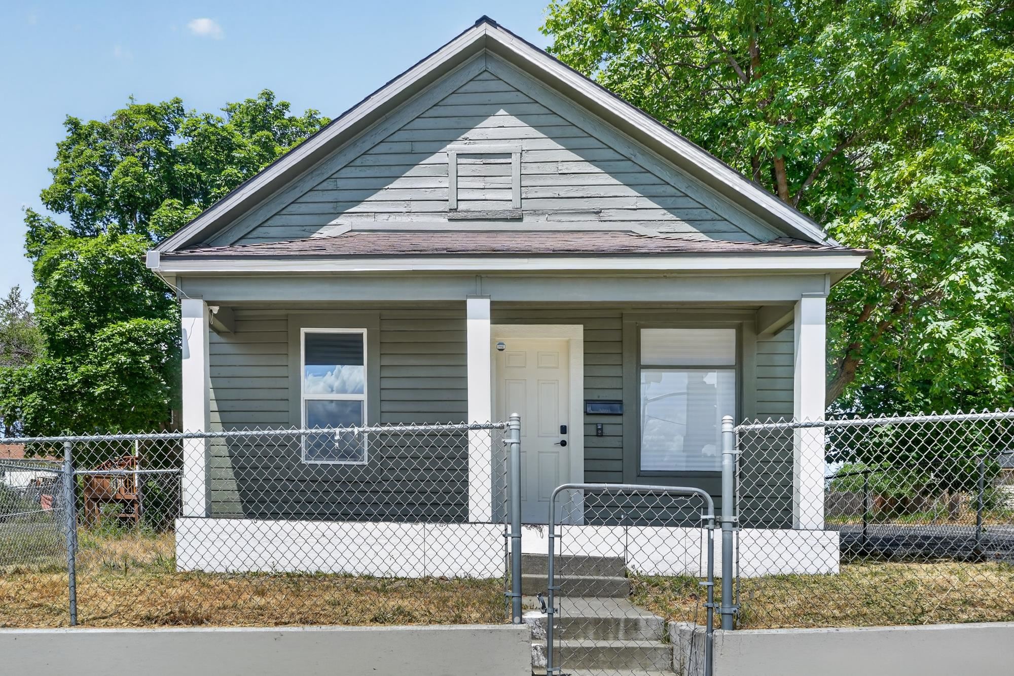 1604 W Maxwell Ave — photo