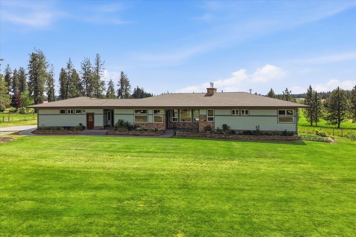 202 Allen Rd, Elk, WA 99009 — photo 2