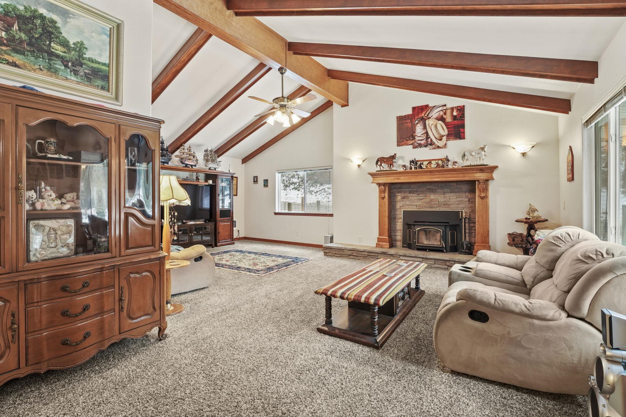 13122 Deer Valley Rd — photo