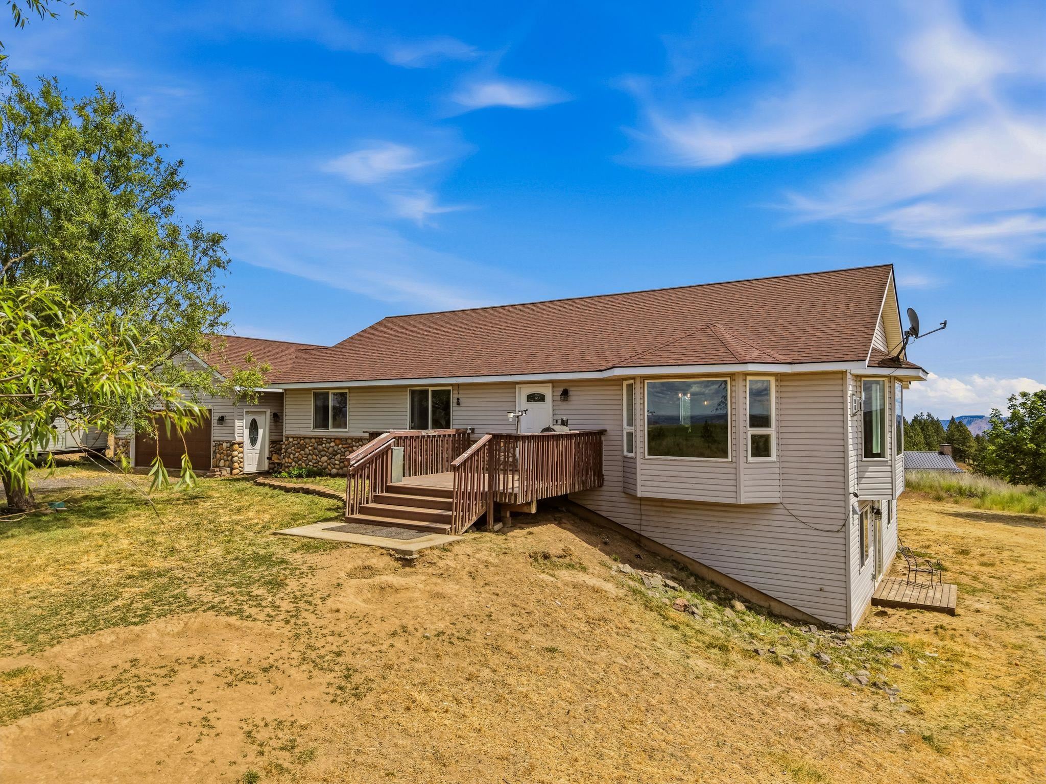36127 N Hart Rd — photo