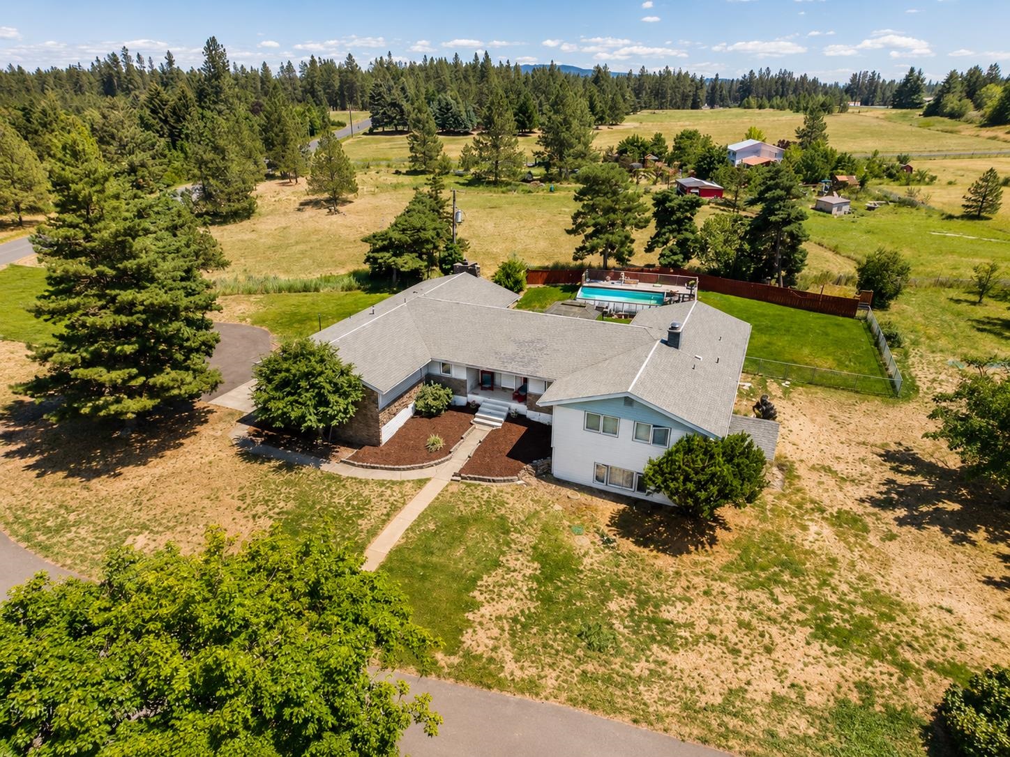 2105 W Borden Rd — photo