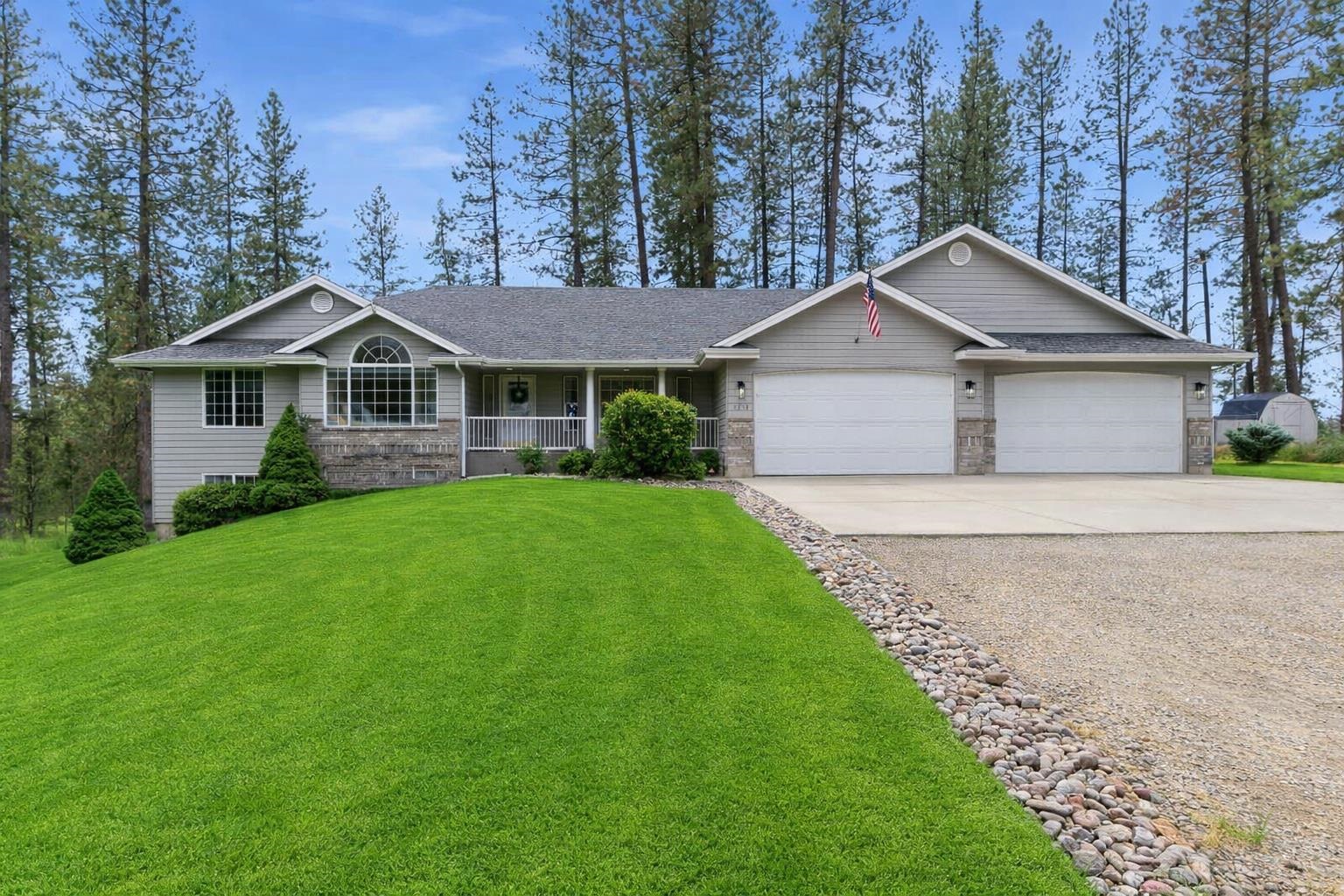 3219 W Packmule Ln — photo