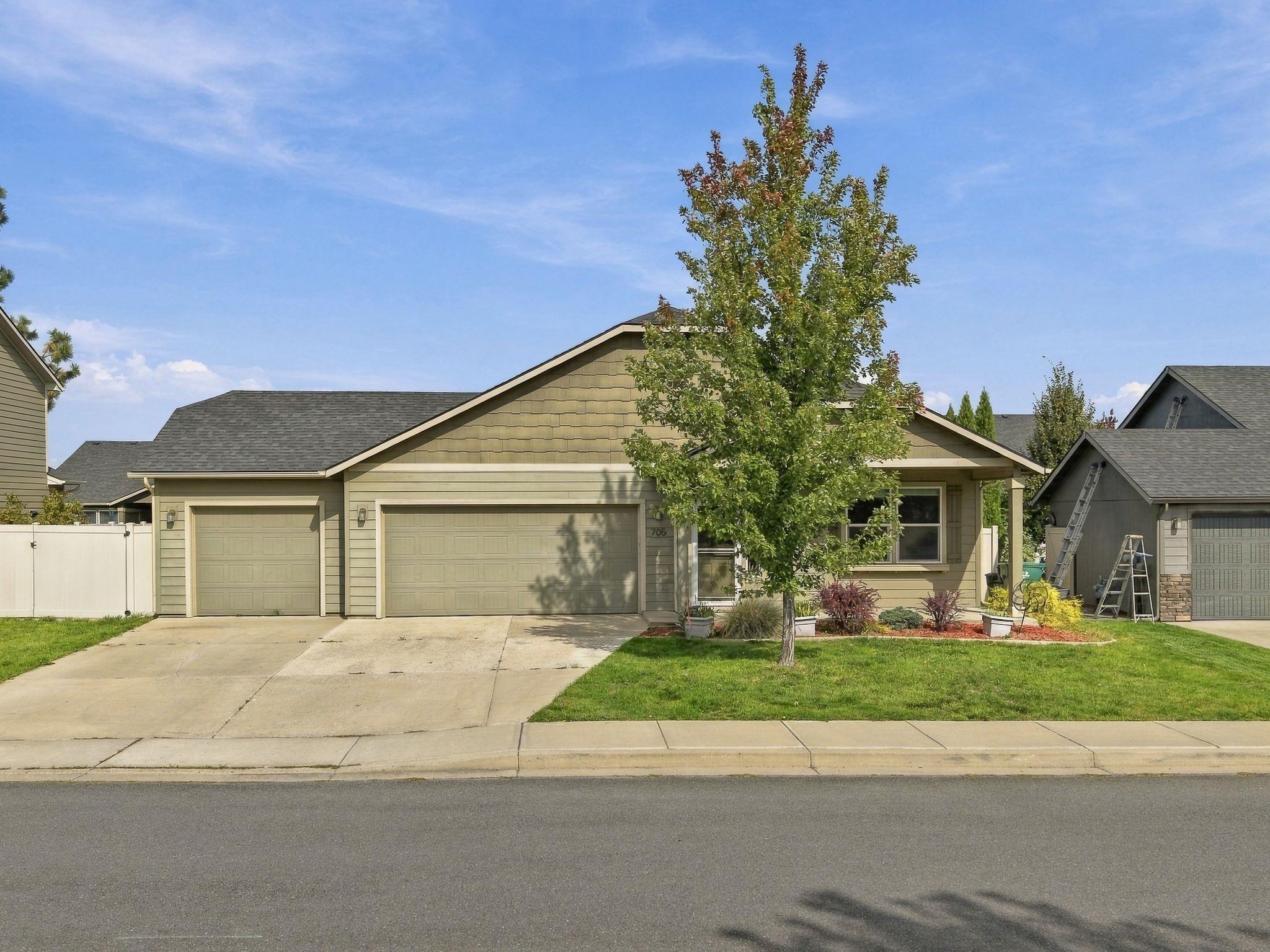 705 Quail Dr — photo