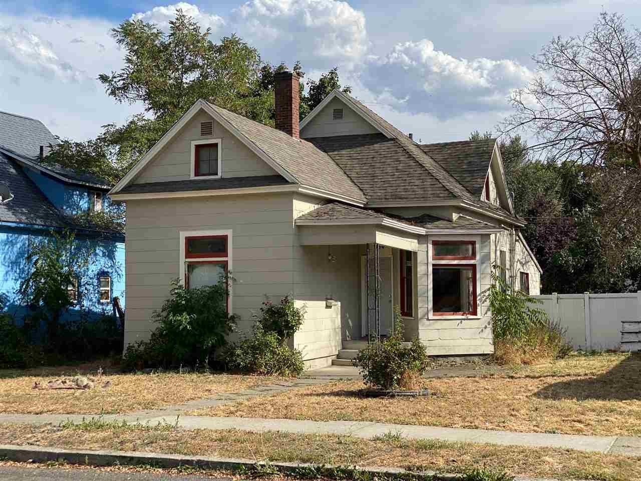 934 E Nora Ave — photo