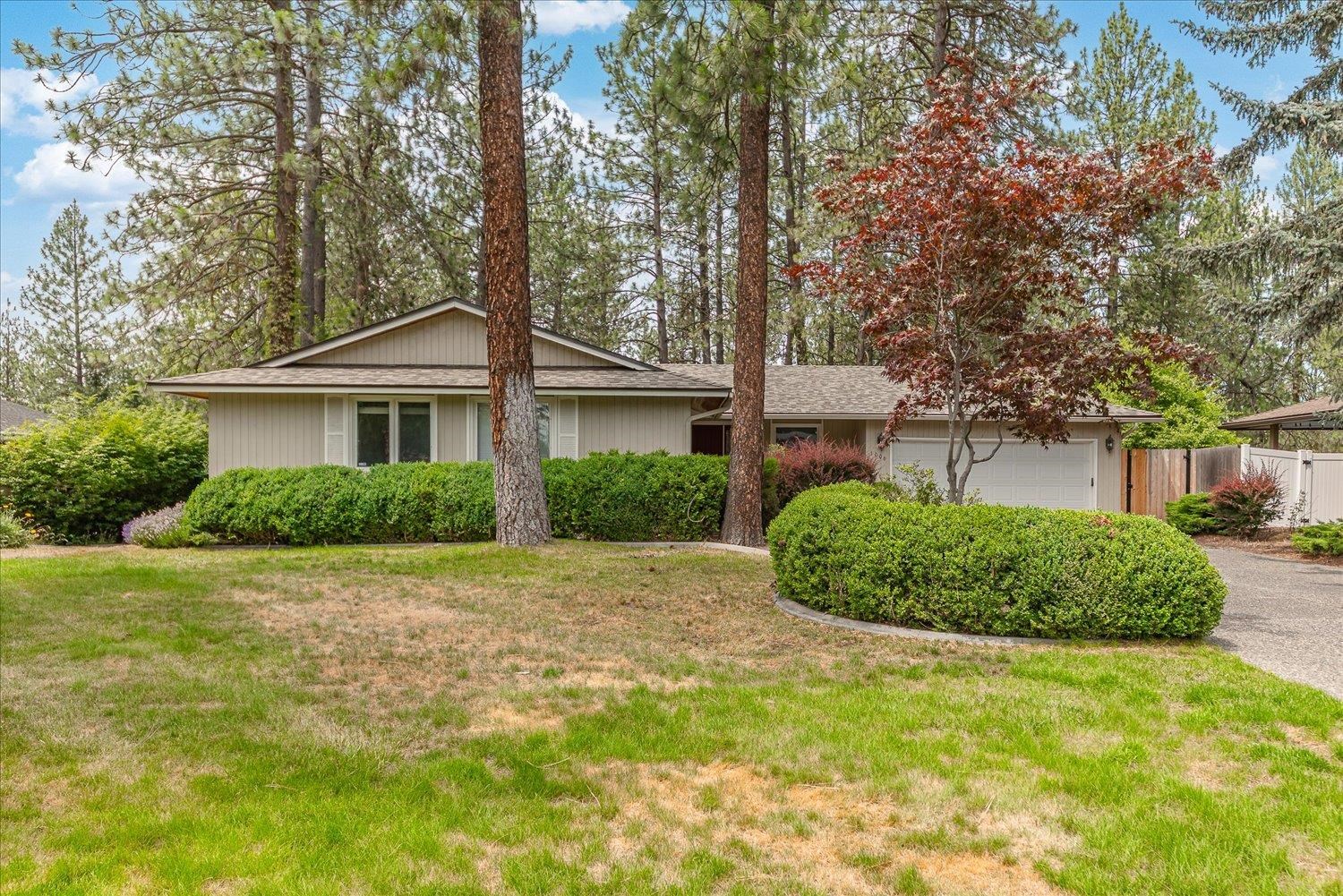 1006 W Bellwood Dr — photo