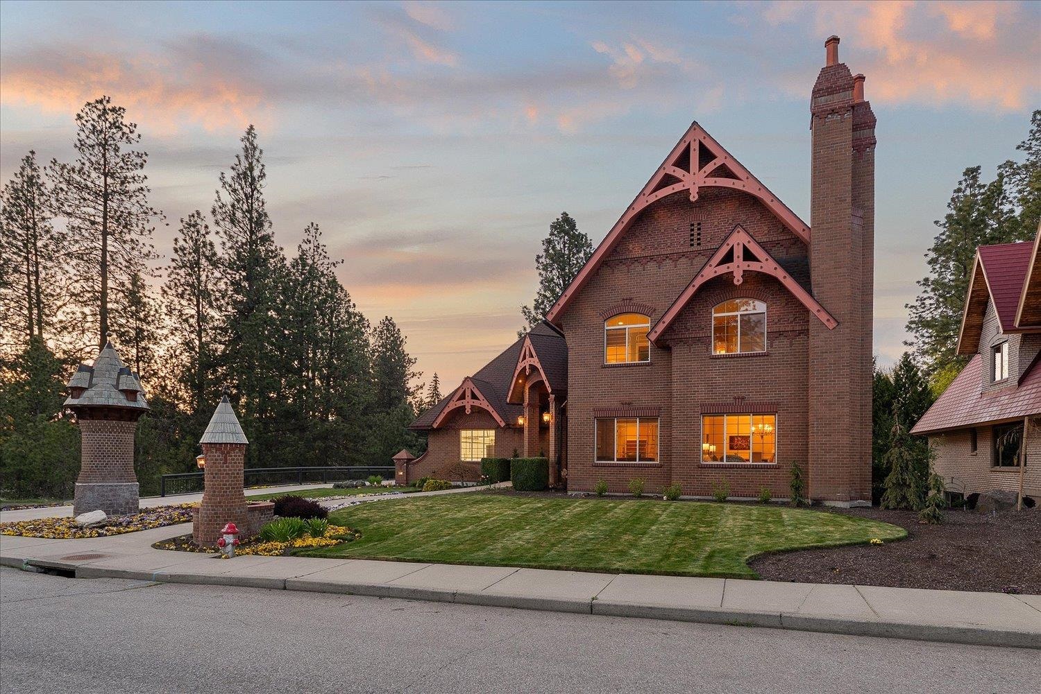 1909 E Pinecrest Rd, Spokane, WA 99203 — photo 2