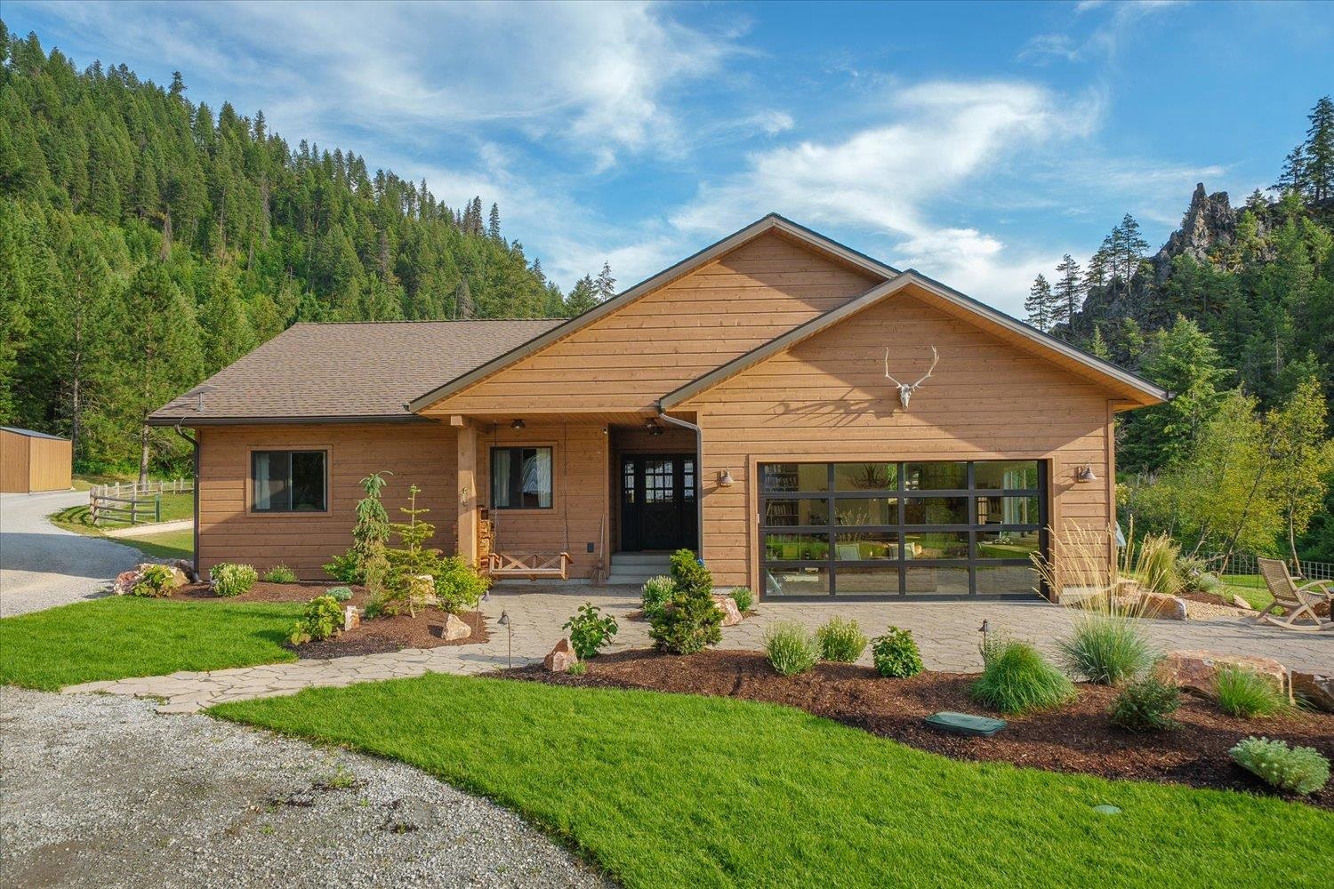 822 Little Spokane River Rd — photo