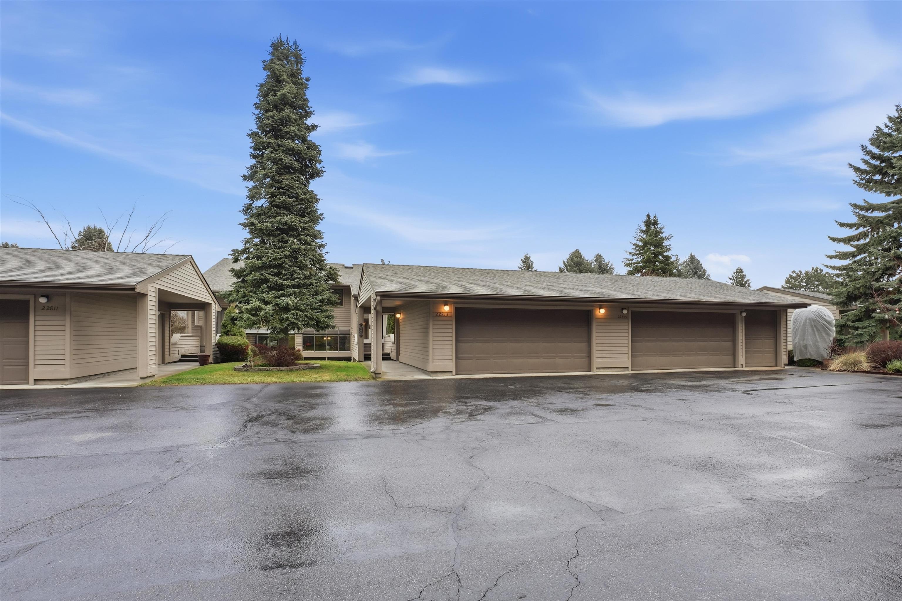 22813 E Clearwater Ln — photo