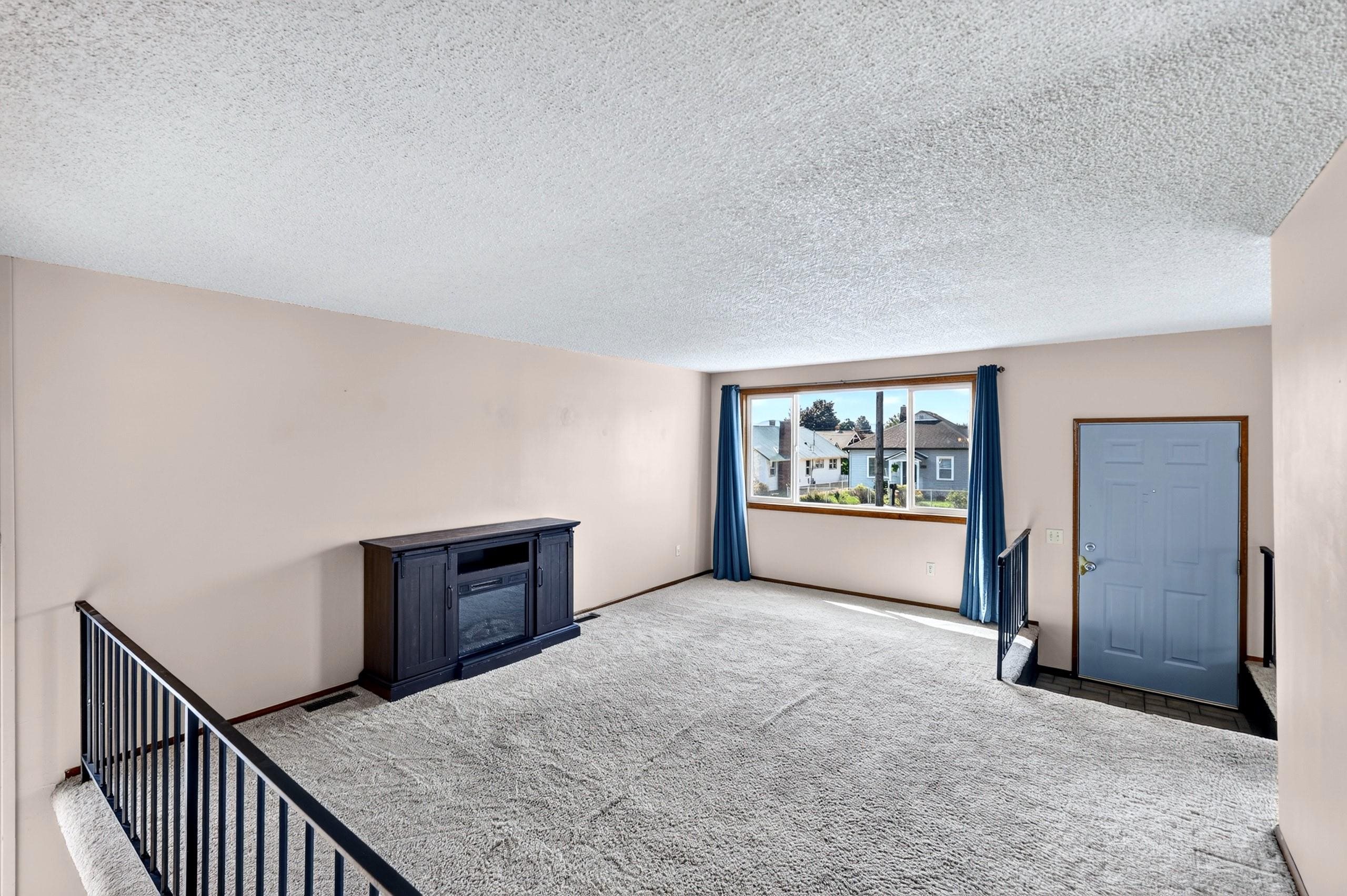 1927 E Hoffman Ave, Spokane Valley, WA 99207 — photo 3