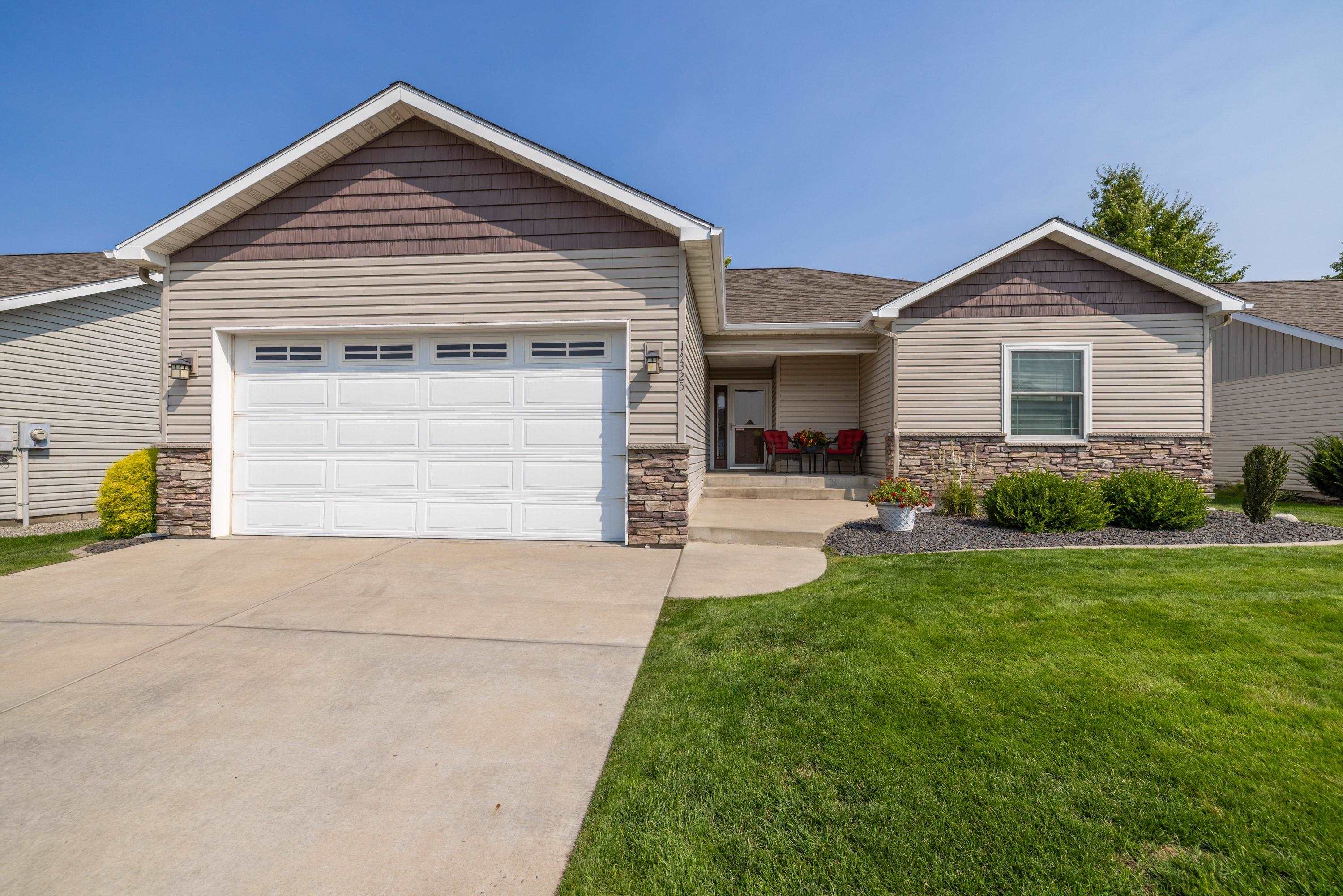 14325 E Cloverdale Ln — photo