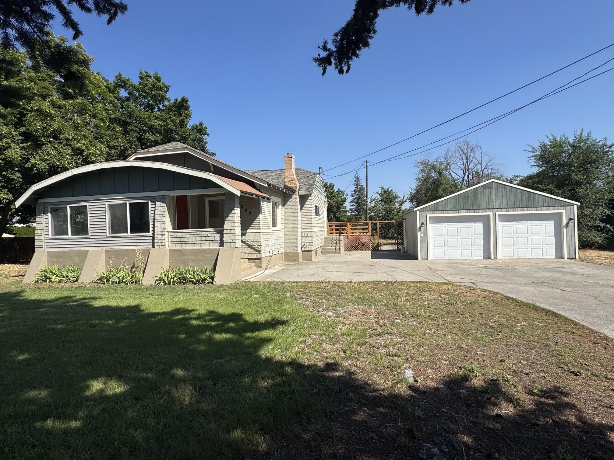 8809 E Alki St — photo