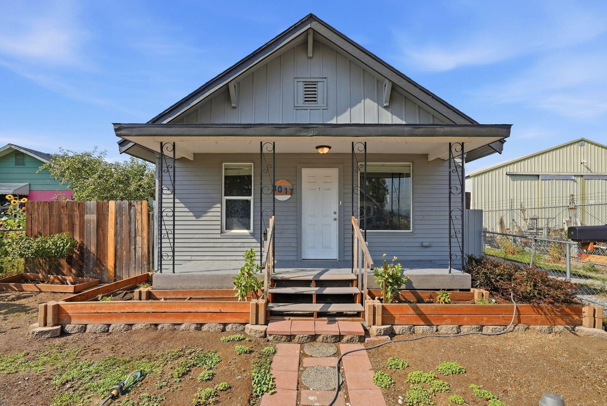 3017 E Rowan Ave — photo