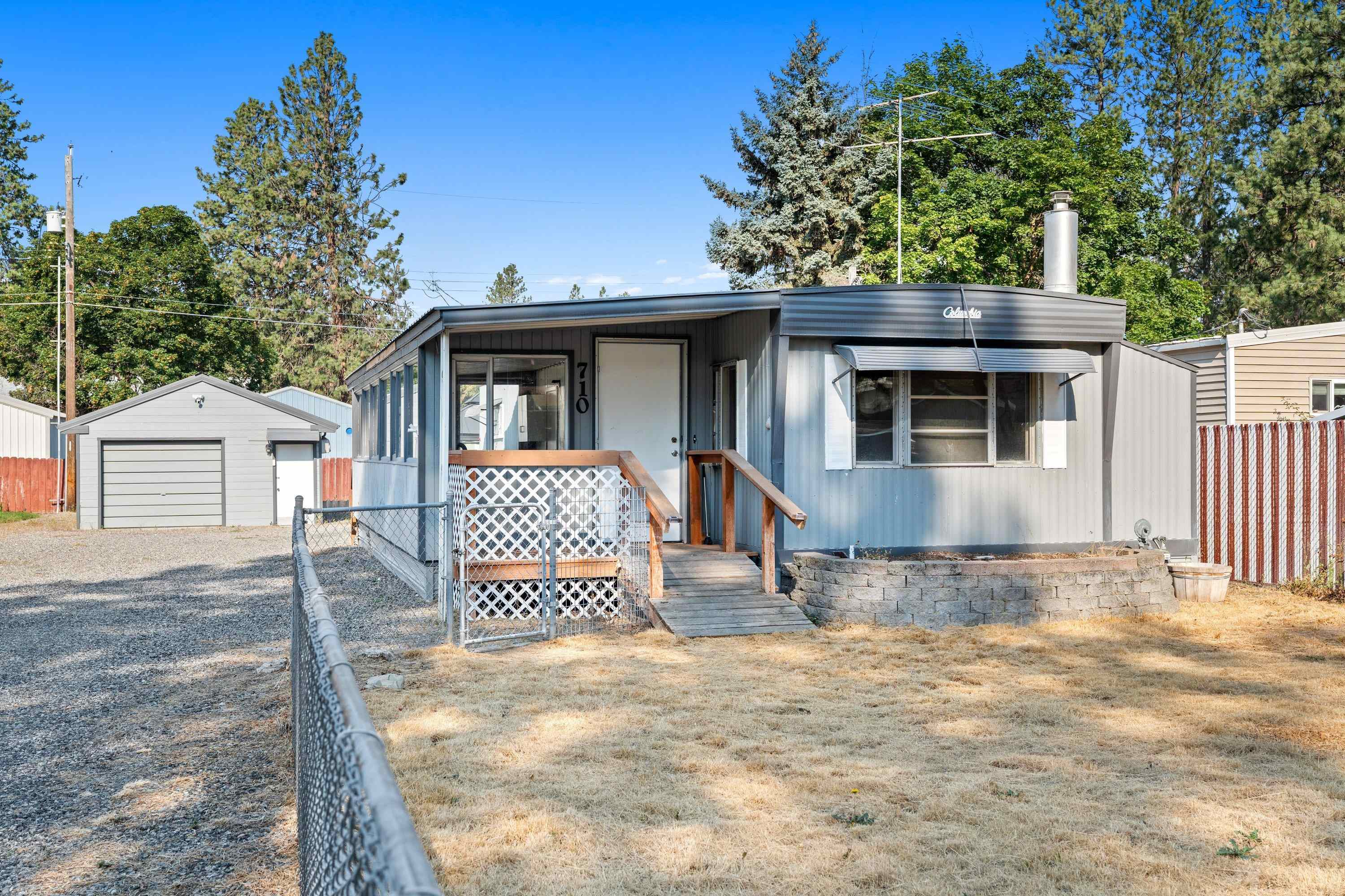 710 S Farr Rd — photo