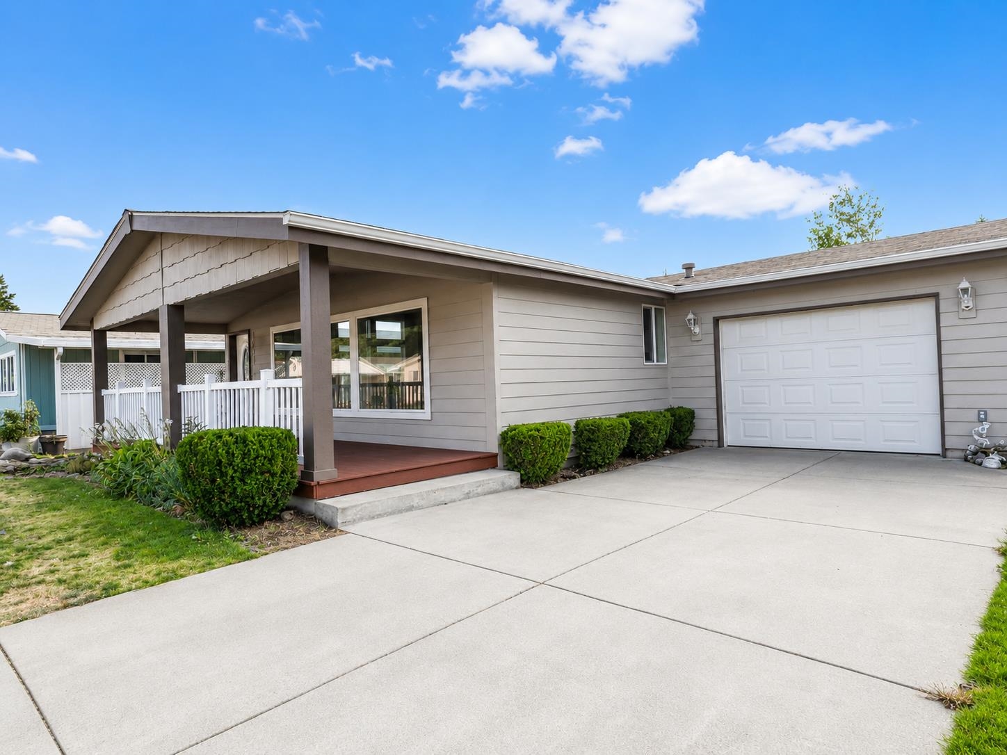 1617 N Hodges Ln — photo