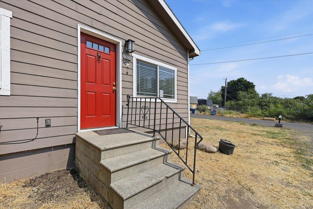 2929 E Jackson Ave, Spokane, WA 99207 — photo 2