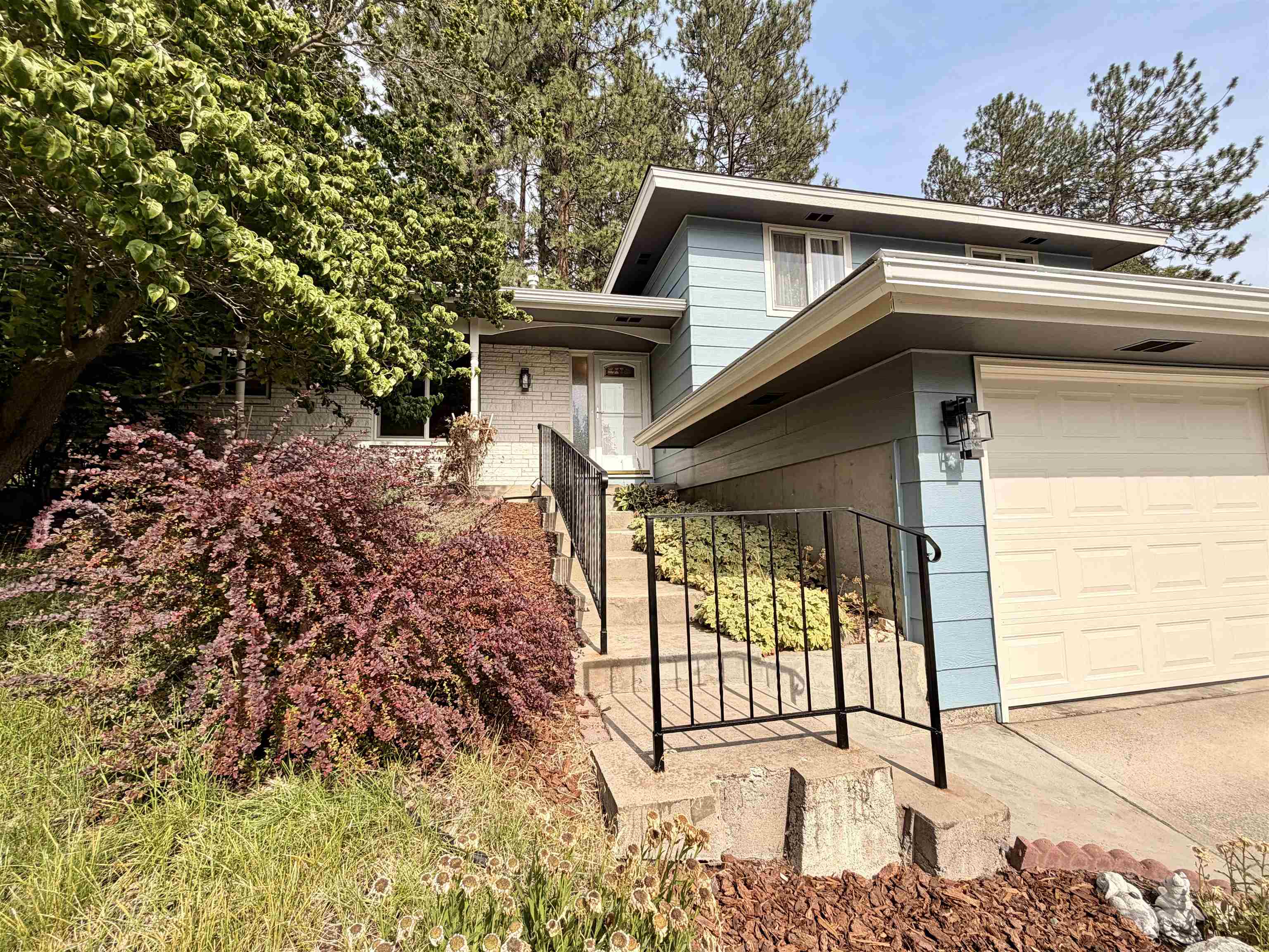 9924 N Woodridge Dr — photo