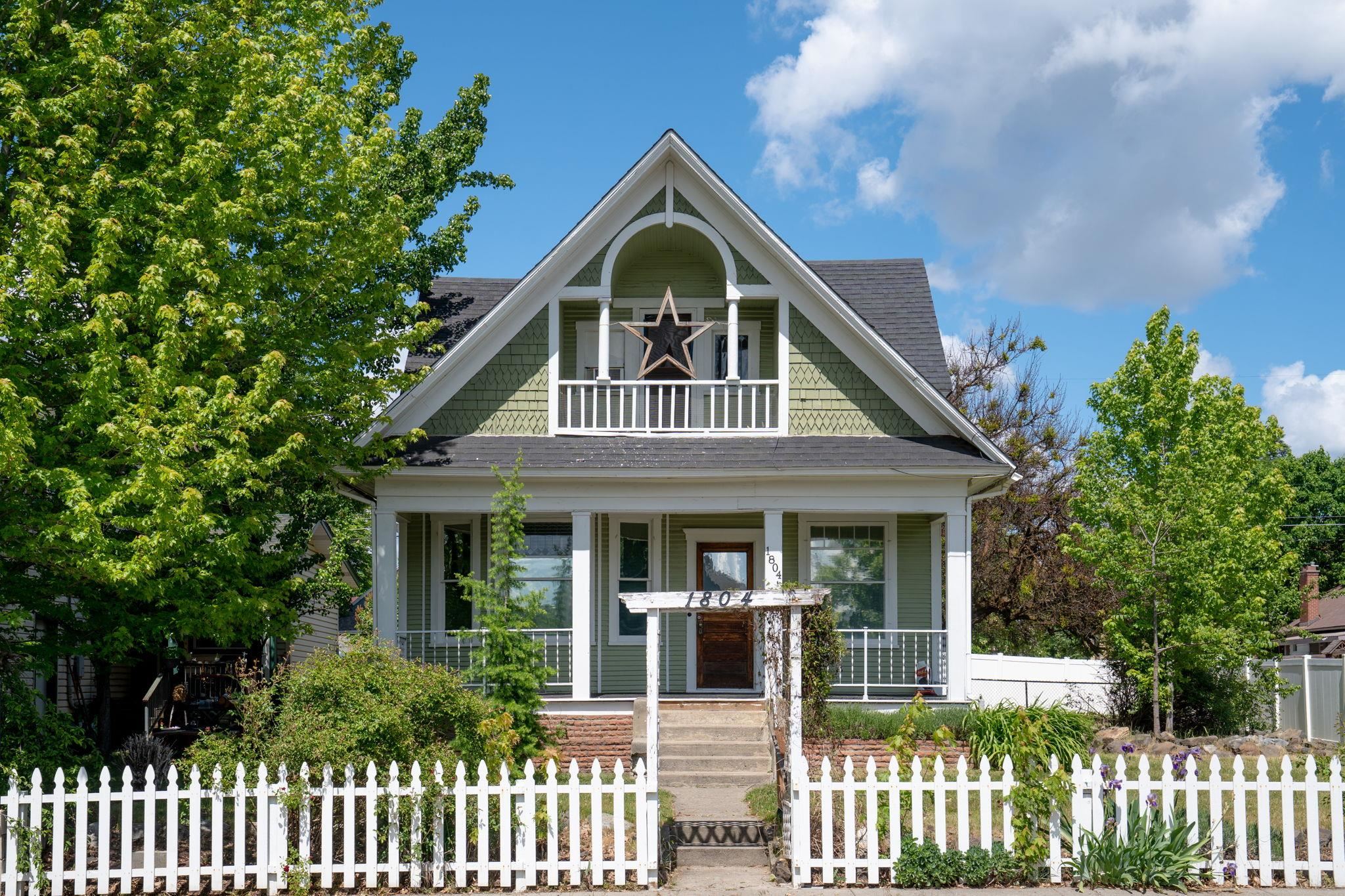 1804 W Augusta Ave — photo