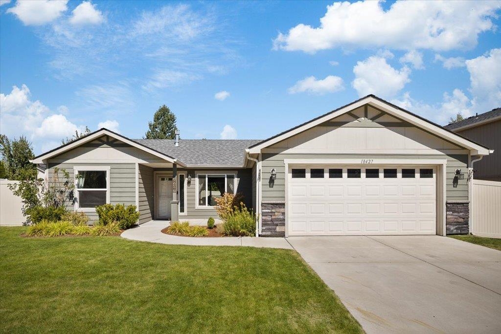 18427 E Selkirk Estates Rd — photo